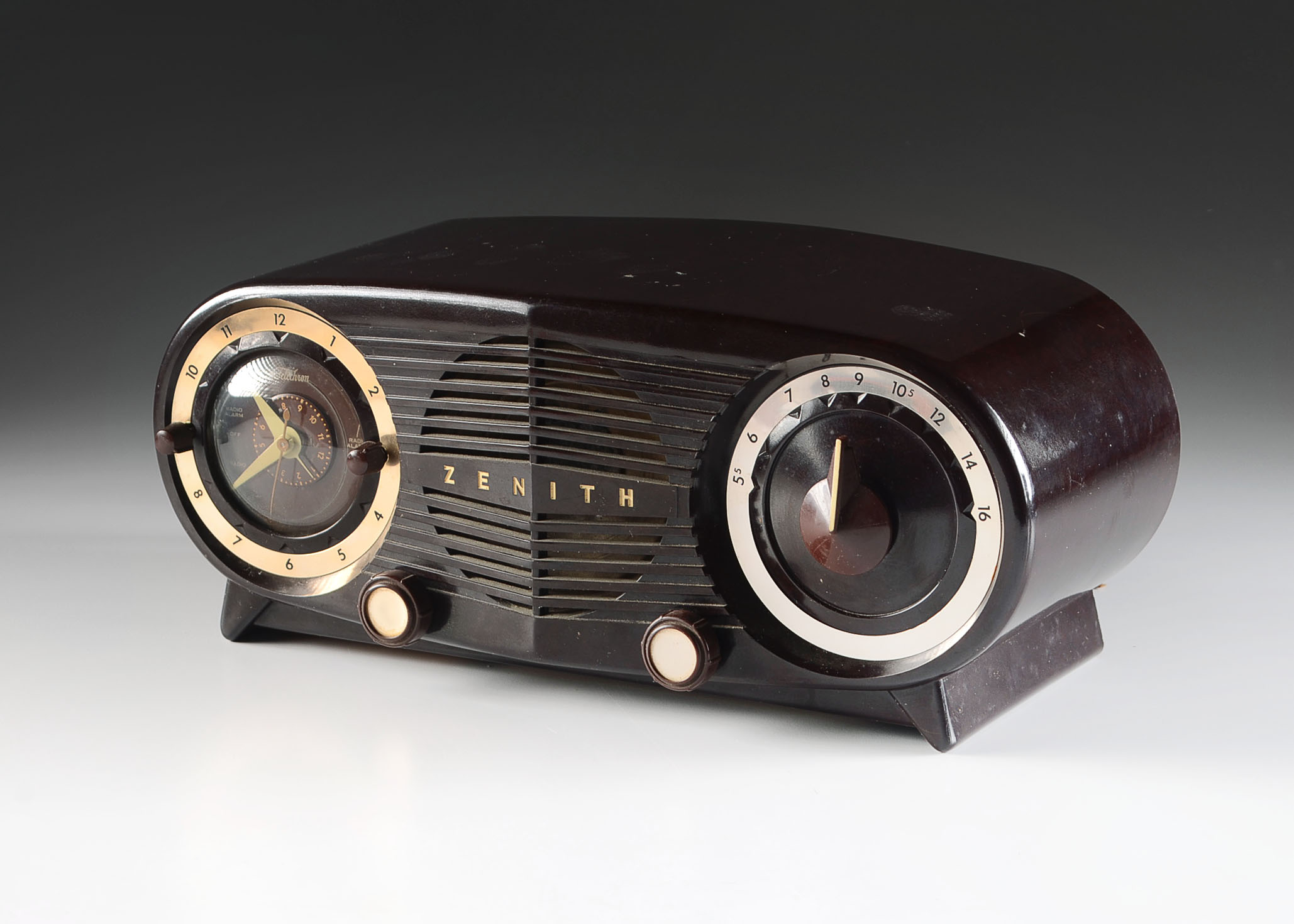 Bakelite Zenith Alarm Clock Radio EBTH