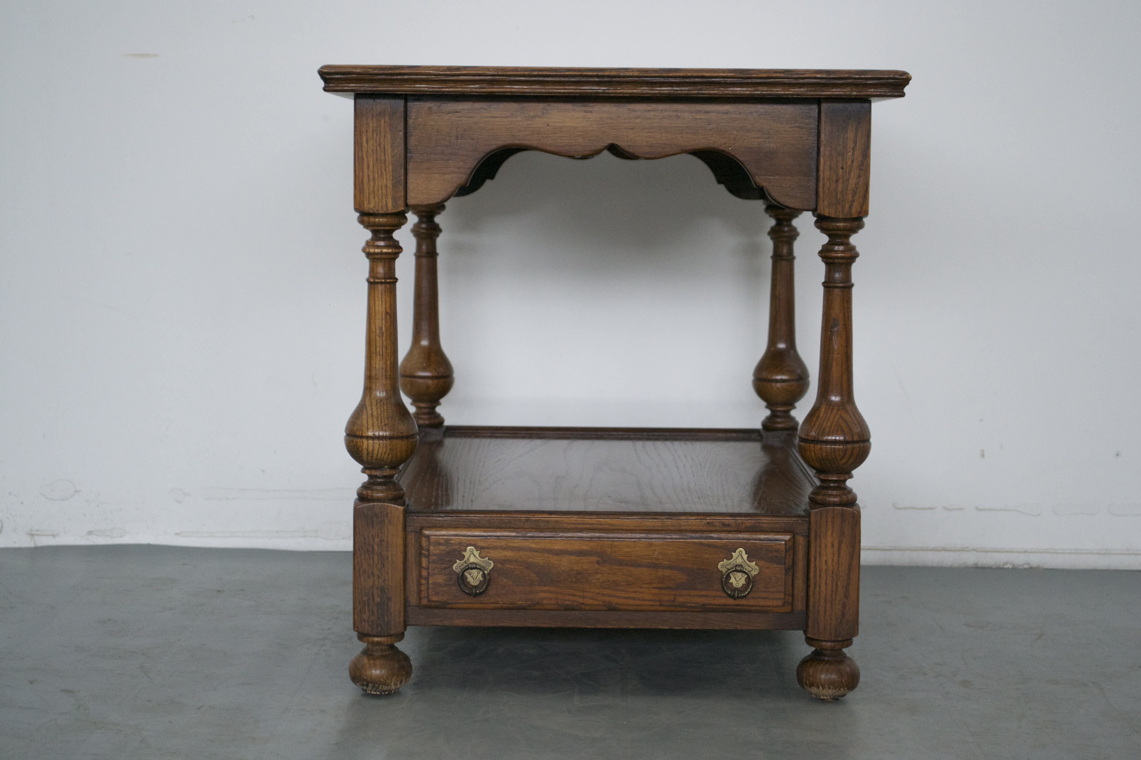 Ethan Allen Oak End Table EBTH