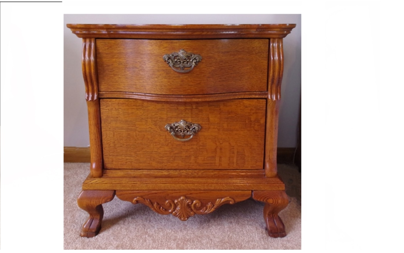 Lexington "Victorian Sampler" Red Oak Nightstand EBTH