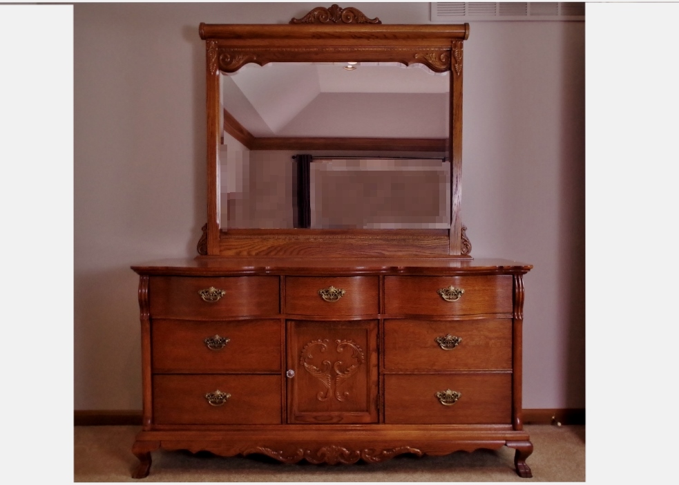 Lexington "Victorian Sampler" Red Oak Dresser and Mirror EBTH