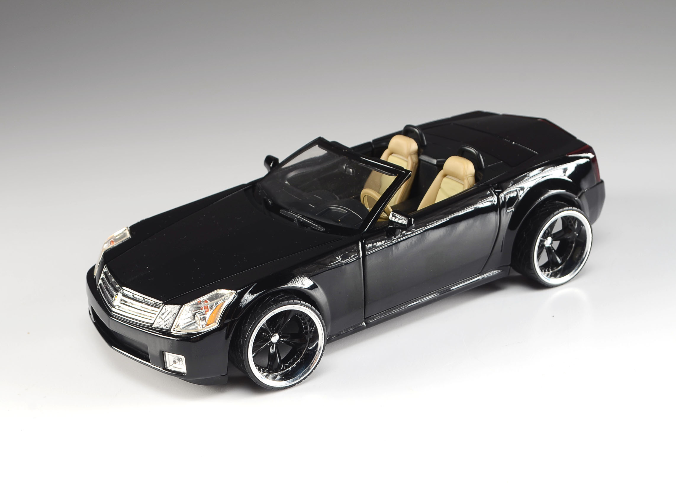 cadillac xlr diecast model cars