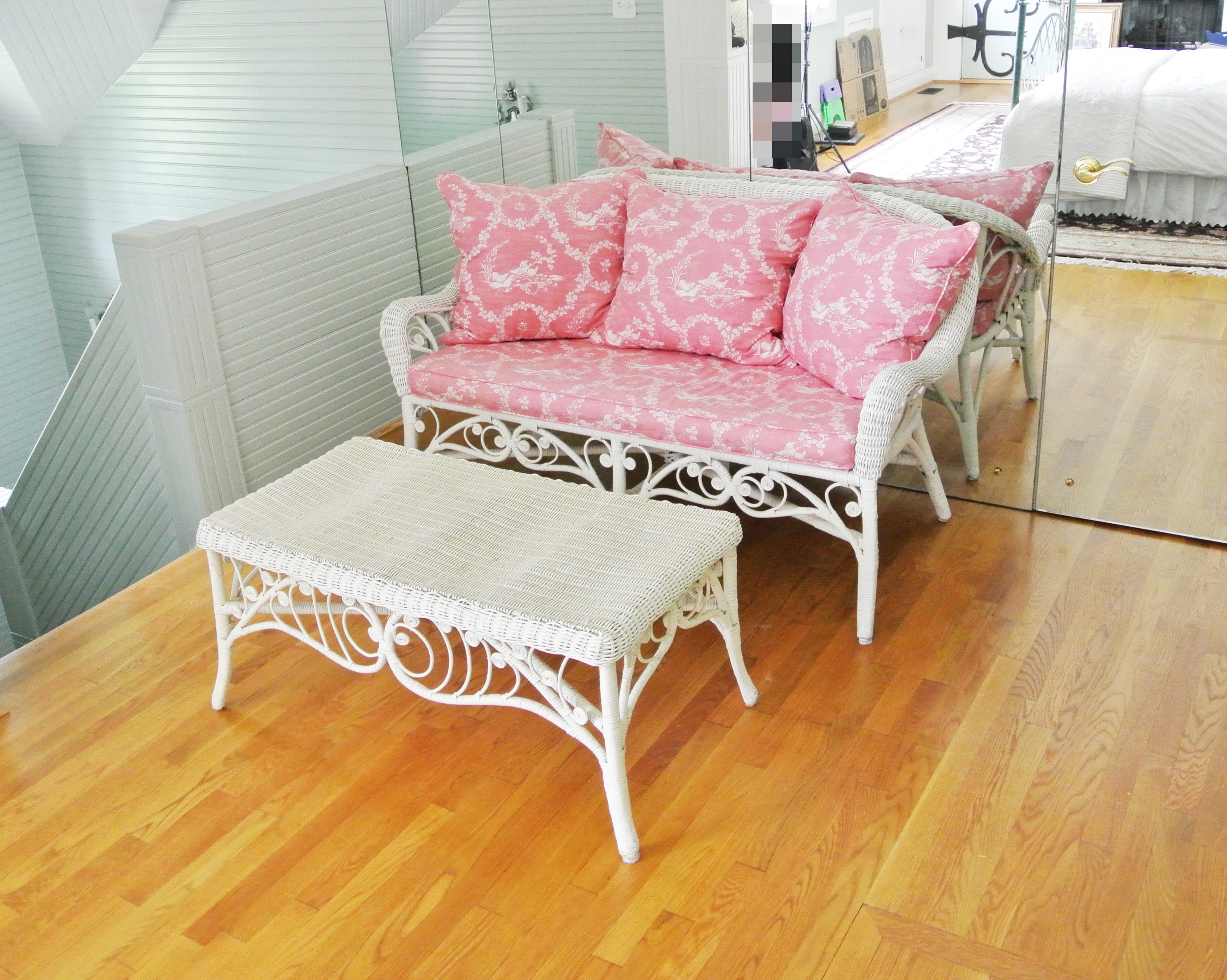 Vintage White Wicker Settee and Coffee Table EBTH