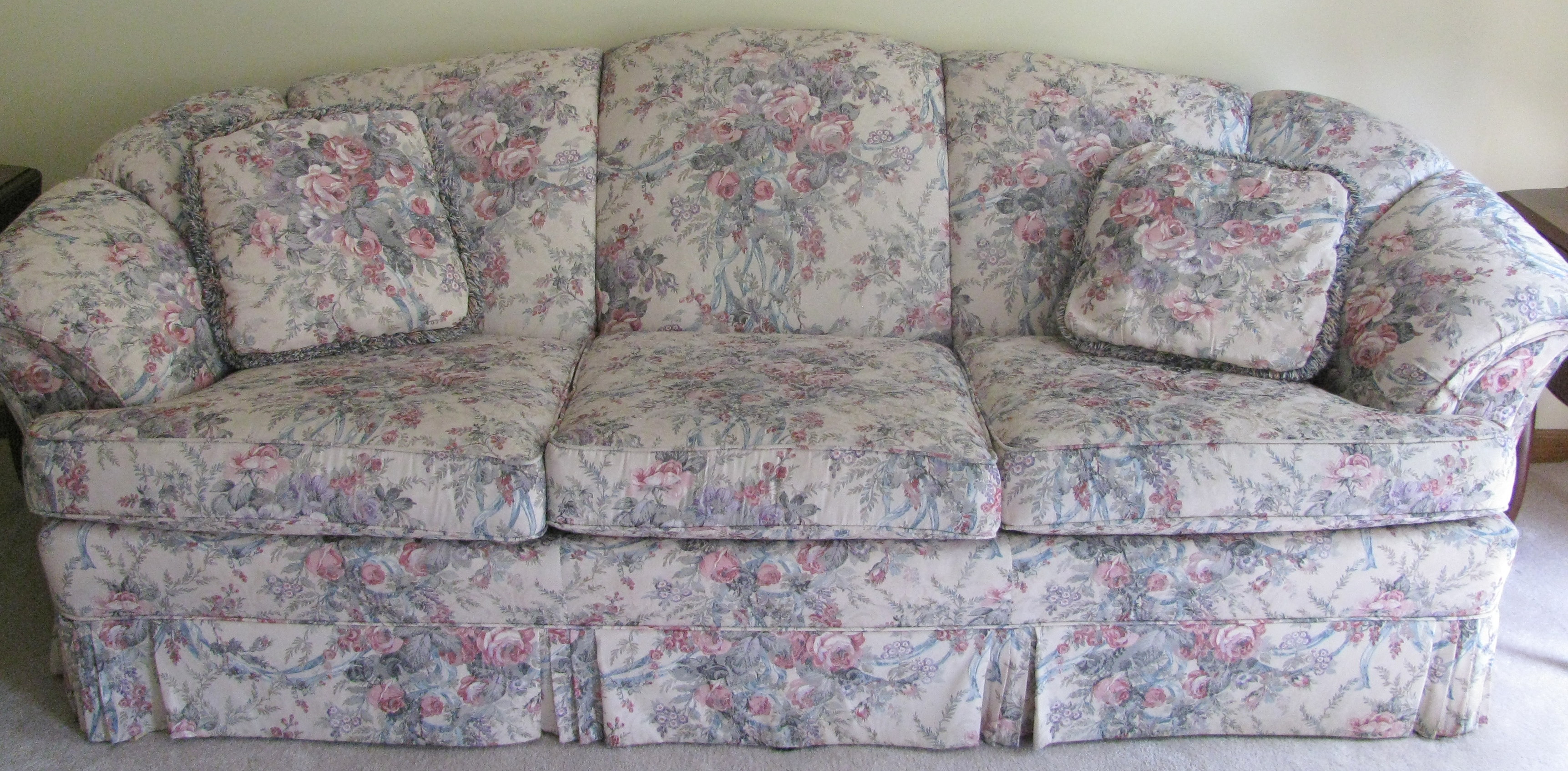 Traditional Floral Sofa Made by Cochrane Furniture EBTH
