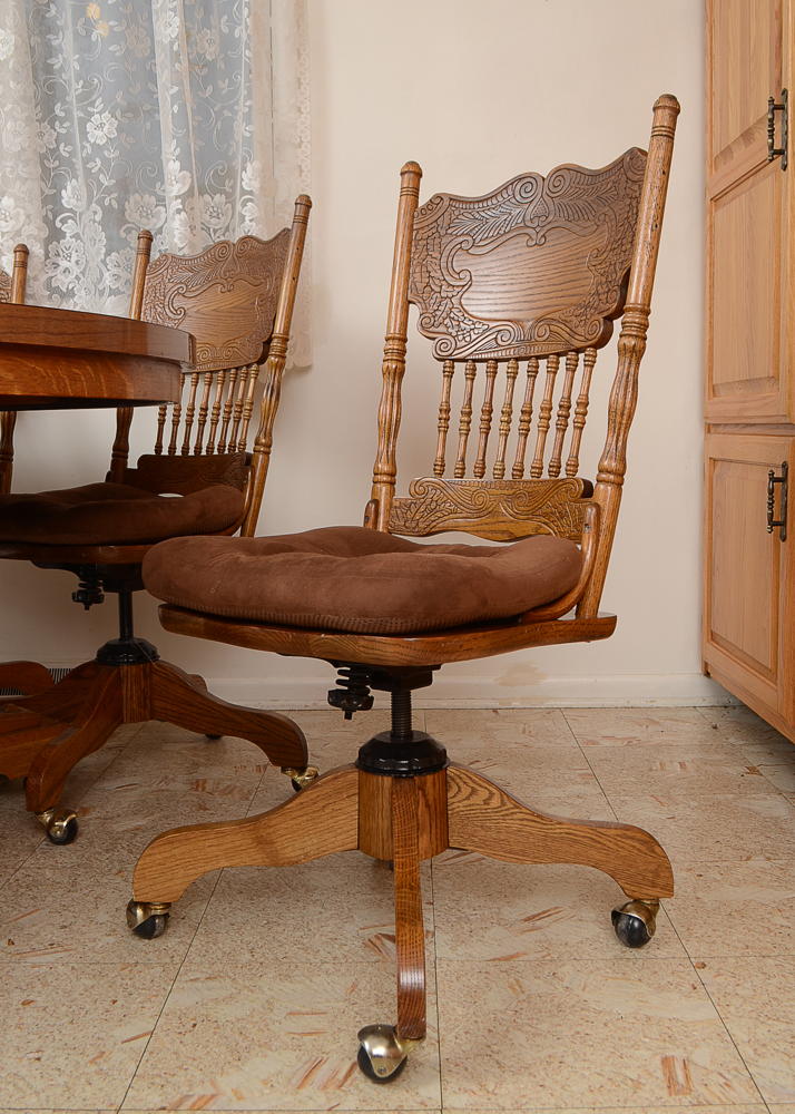 Oak Dining Table with Laminate Top EBTH