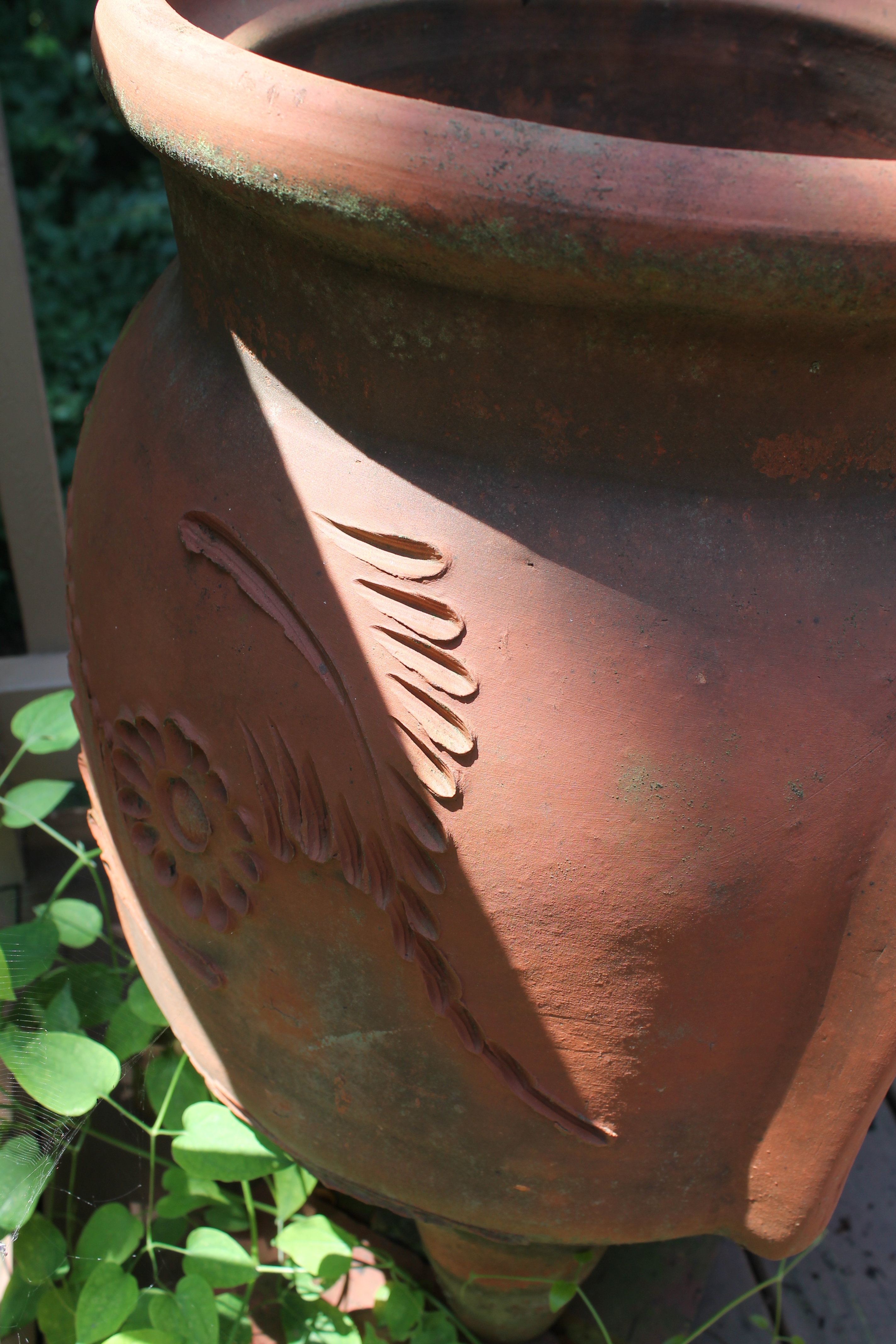 Terra Cotta Chiminea EBTH   Anderson14 049.JPG