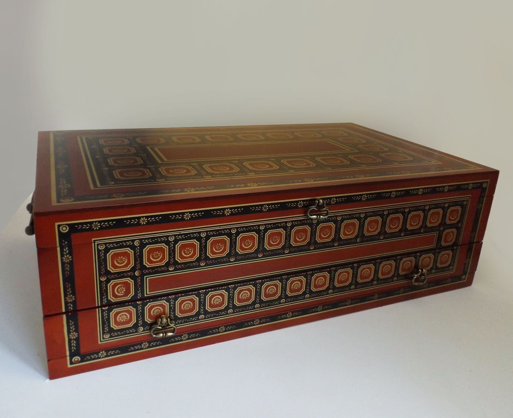 Wallace 'Baroque' Patterned Silverware Chest EBTH