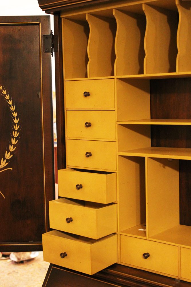 Jasper Co. Secretary Desk with Hutch EBTH