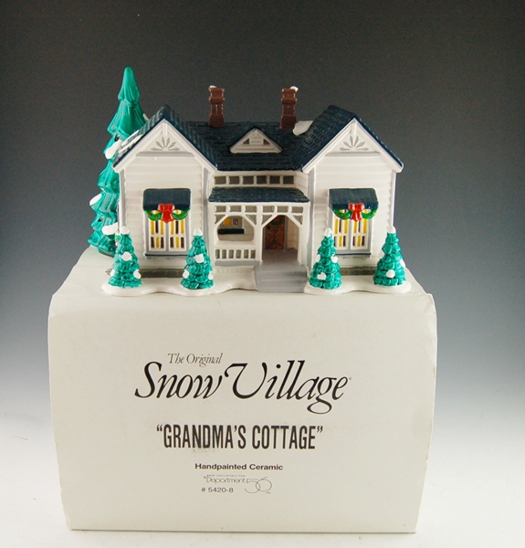 Dept 56 Illuminated 'Grandma's Cottage' EBTH