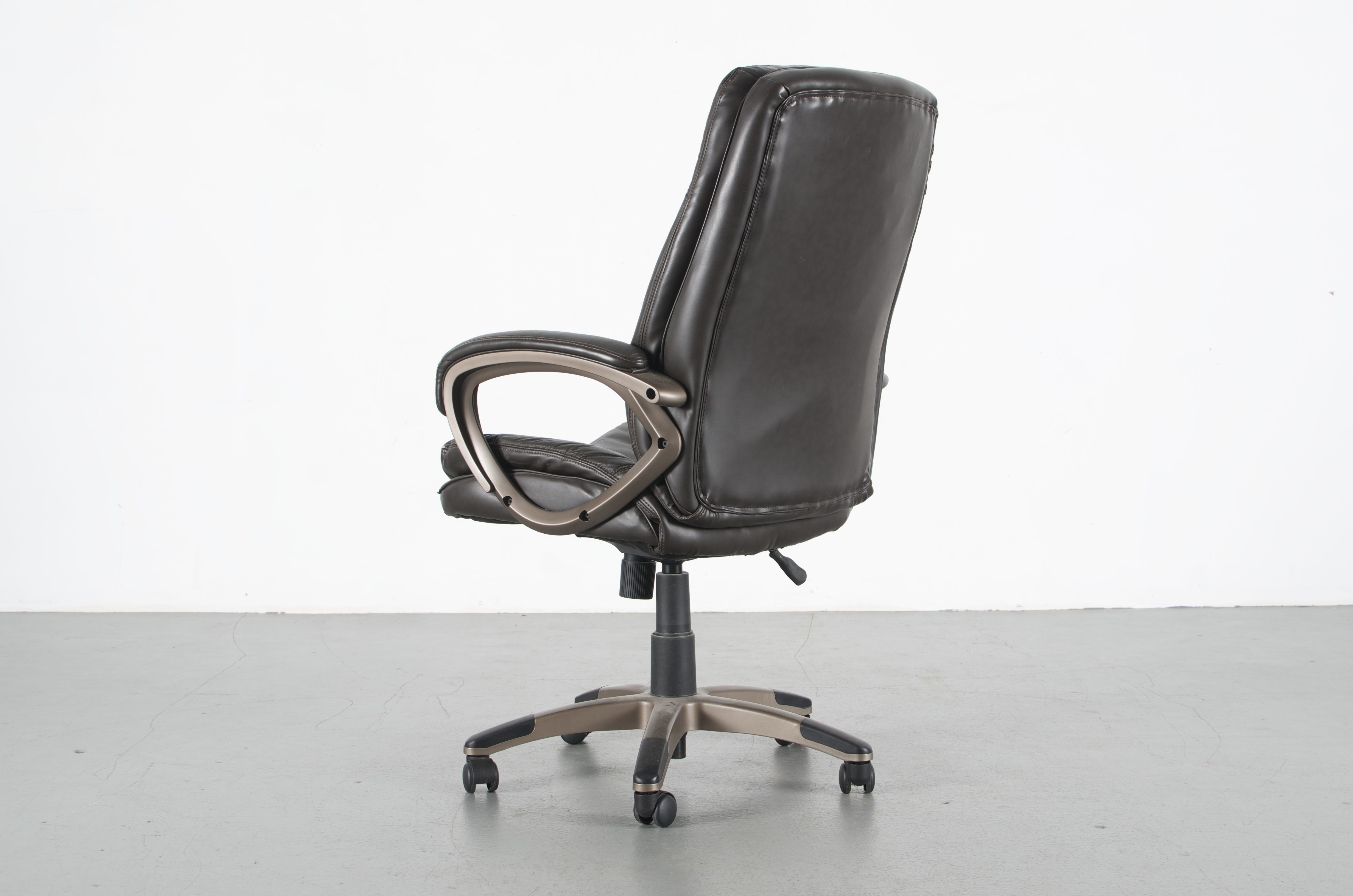 Black Vinyl Rolling Office Chair EBTH