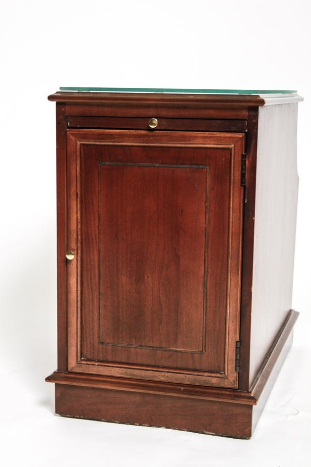 Lane End Table with Magazine Rack EBTH