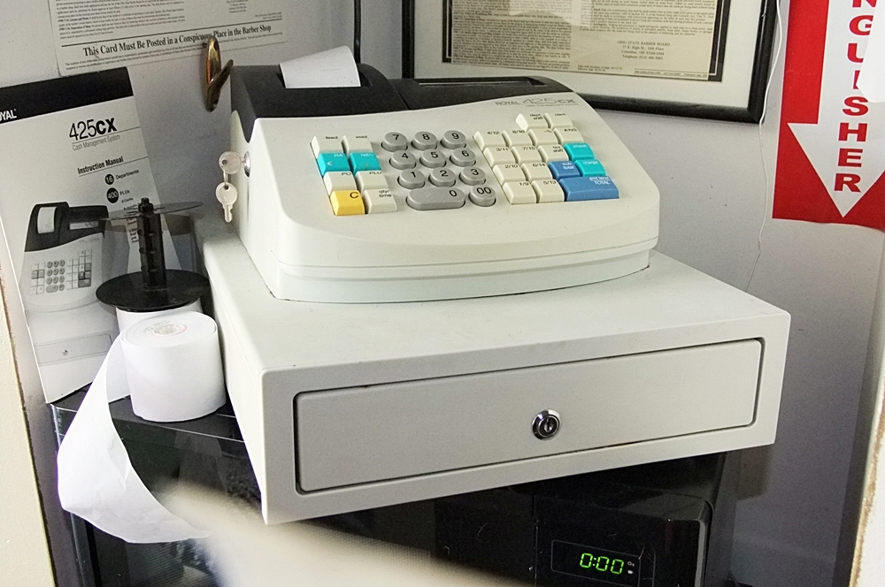 Royal 425CX Cash Register EBTH