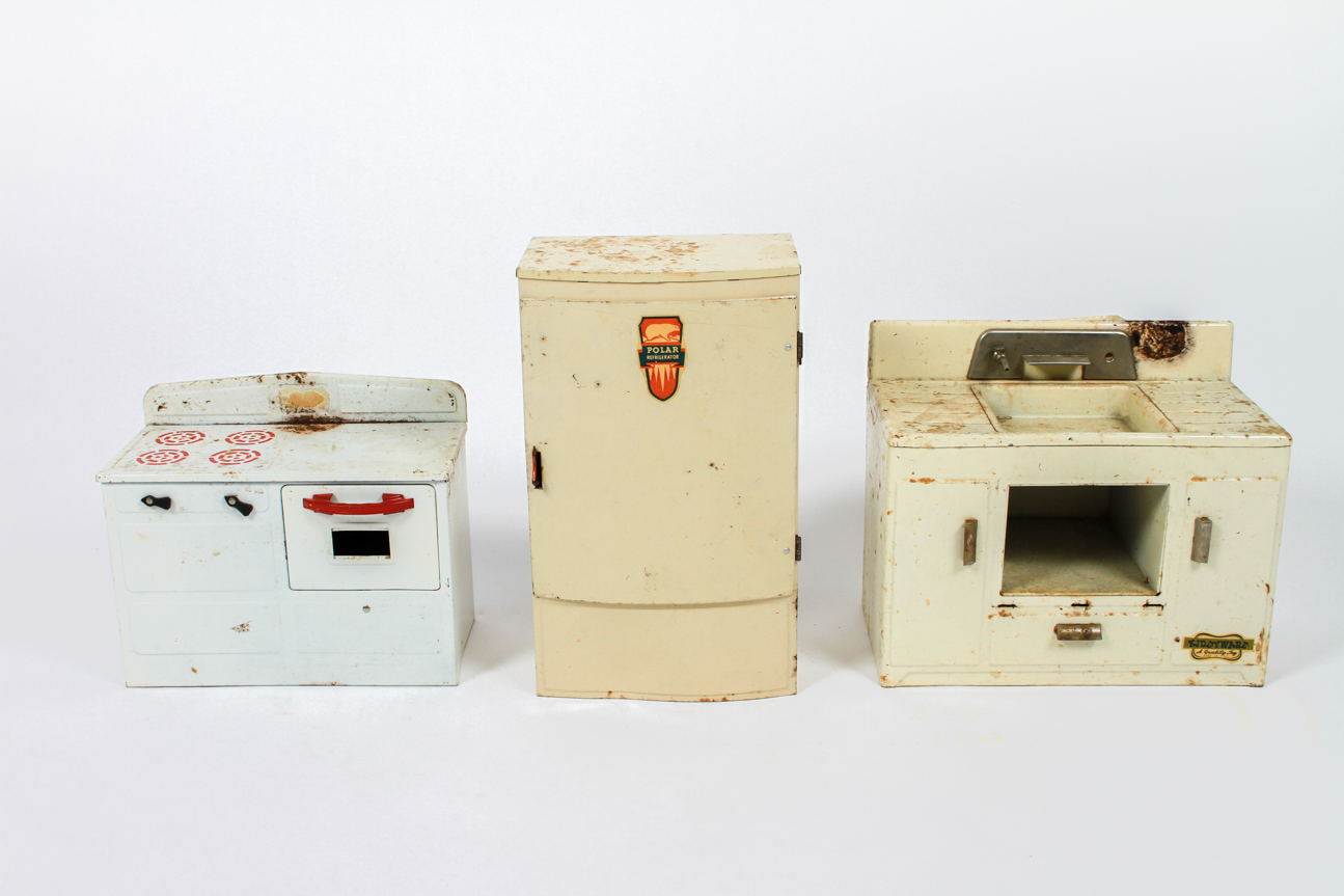 Vintage 1950s Kiddyware Metal Kitchen Set Ebth