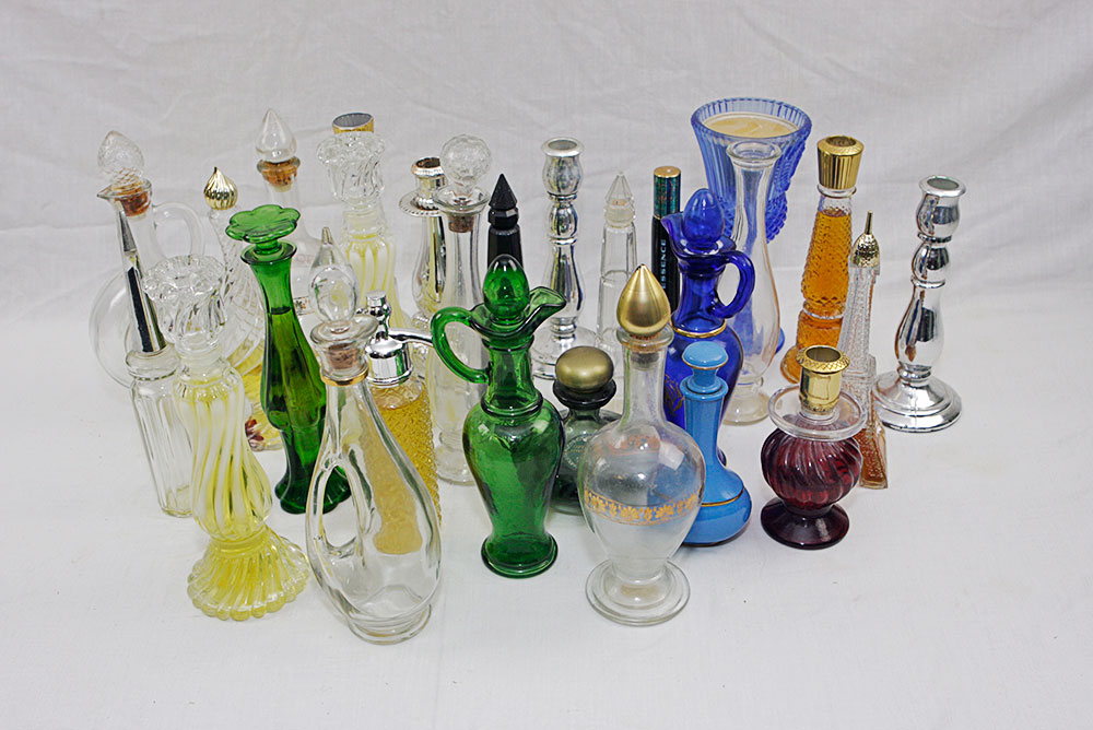 Lovely Vintage Glass Avon Bottles EBTH