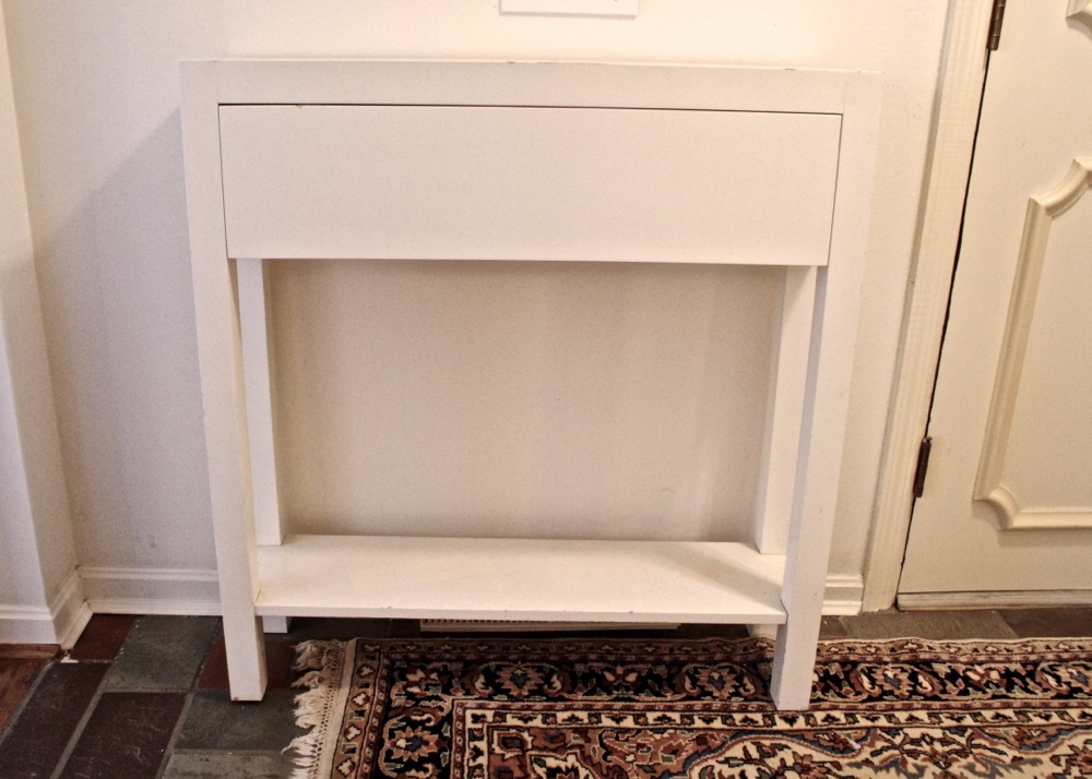Wooden Hallway Table with White Lacquer Finish EBTH