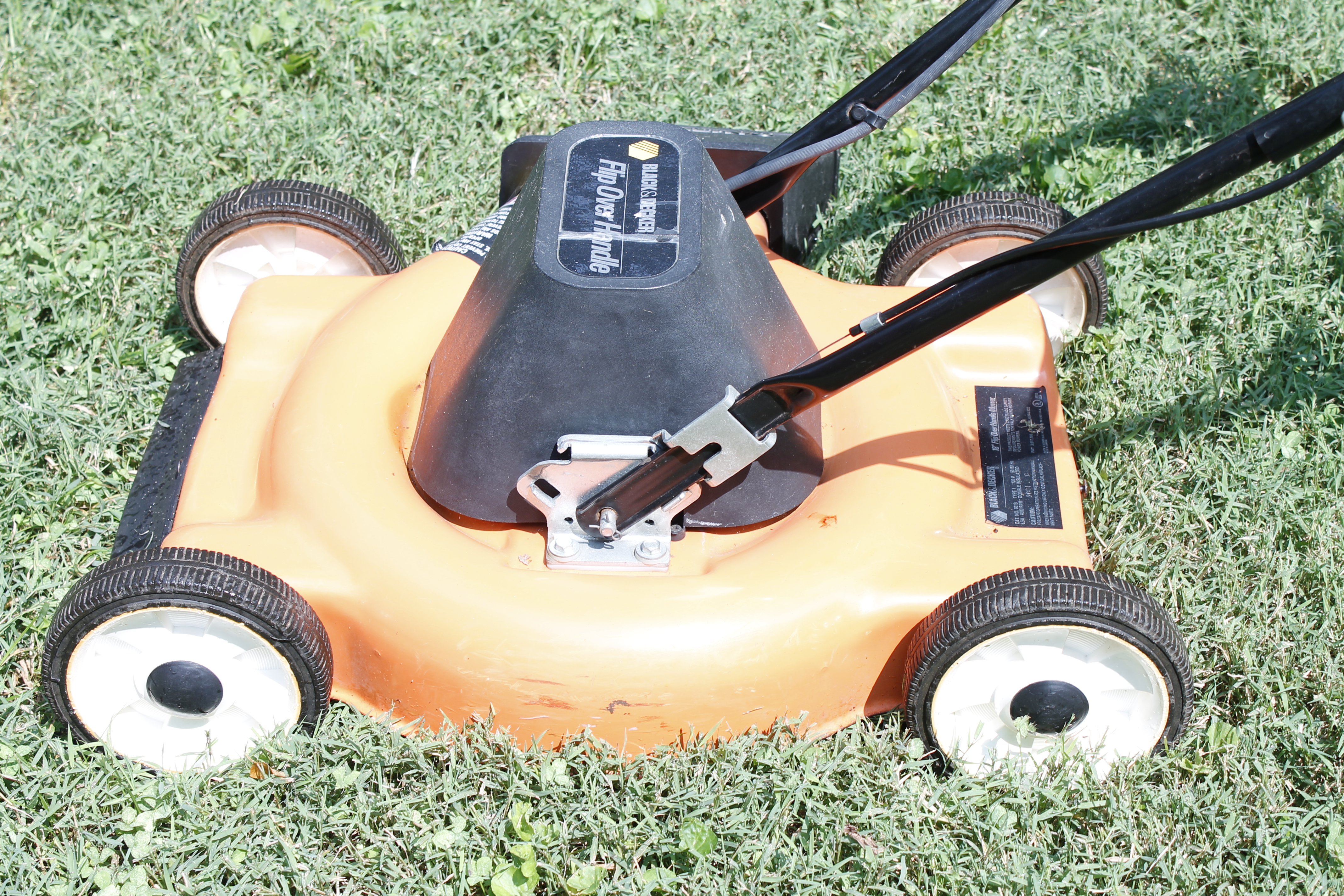 Black and Decker Flip Over Handle Electric Mower EBTH