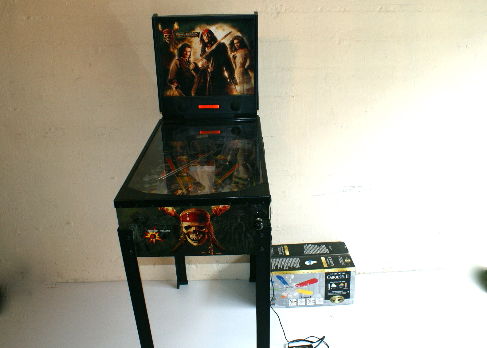 Pirates Of The Caribbean Pinball Machine And Ceiling Fan Ebth