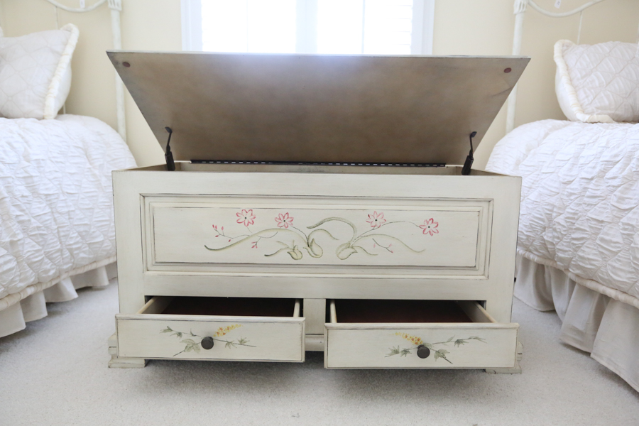 New Hope Chest in Antique White Finish EBTH