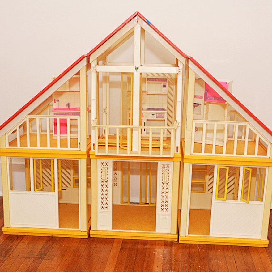 Vintage 1970s Barbie Dream House | EBTH