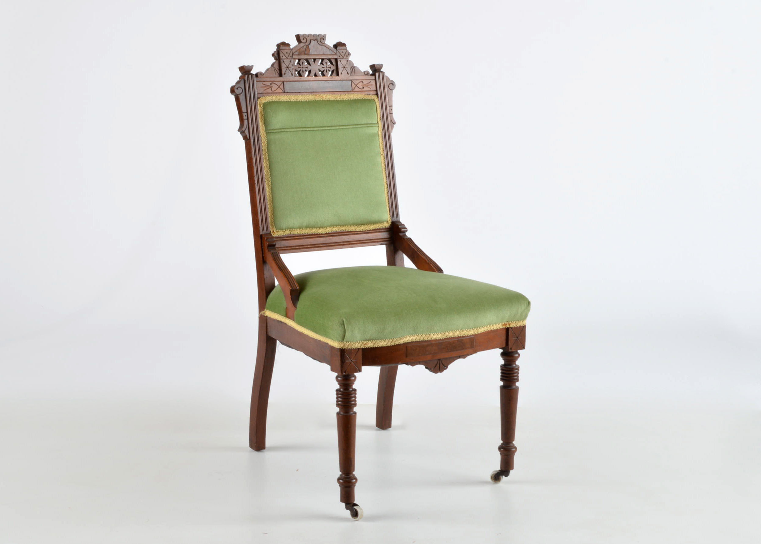 Antique StraightBack Chair EBTH