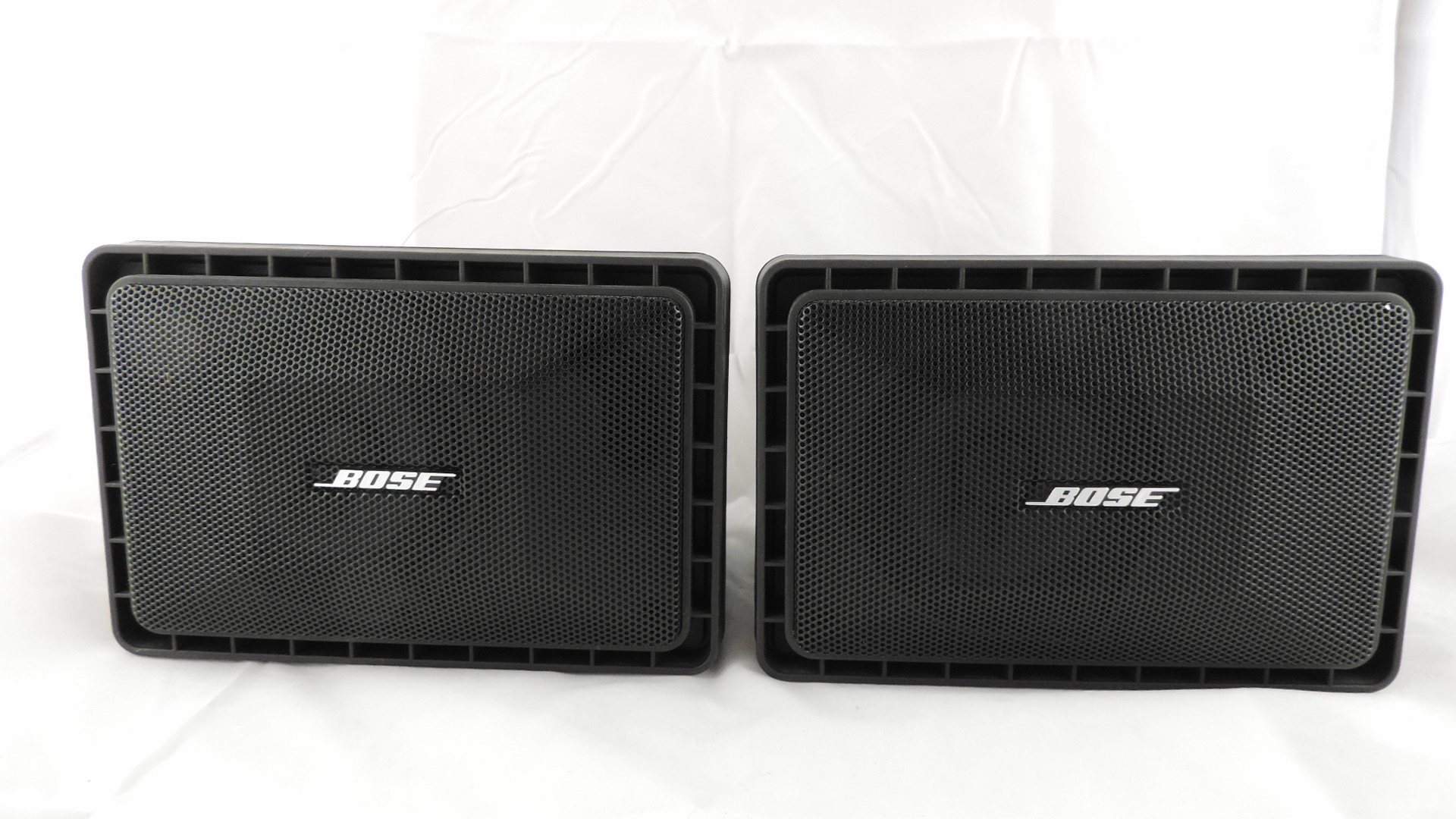 Bose Roommate II Speakers | EBTH
