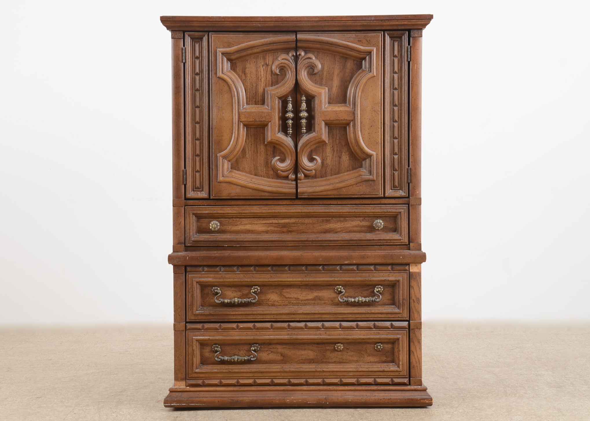 Bassett Furniture Industries Inc Dresser Ebth