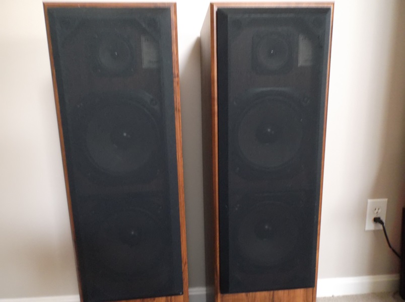 Pair of Vintage Jensen Digital 3080 Tower Speakers EBTH