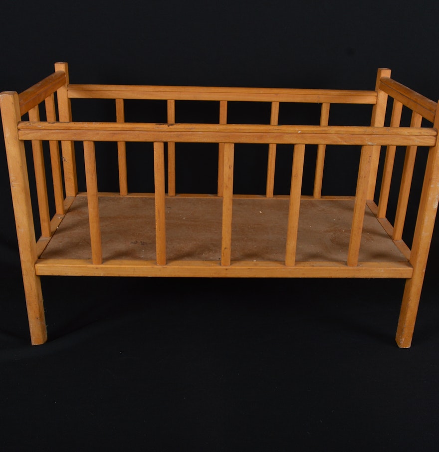 Vintage Doll Crib 45