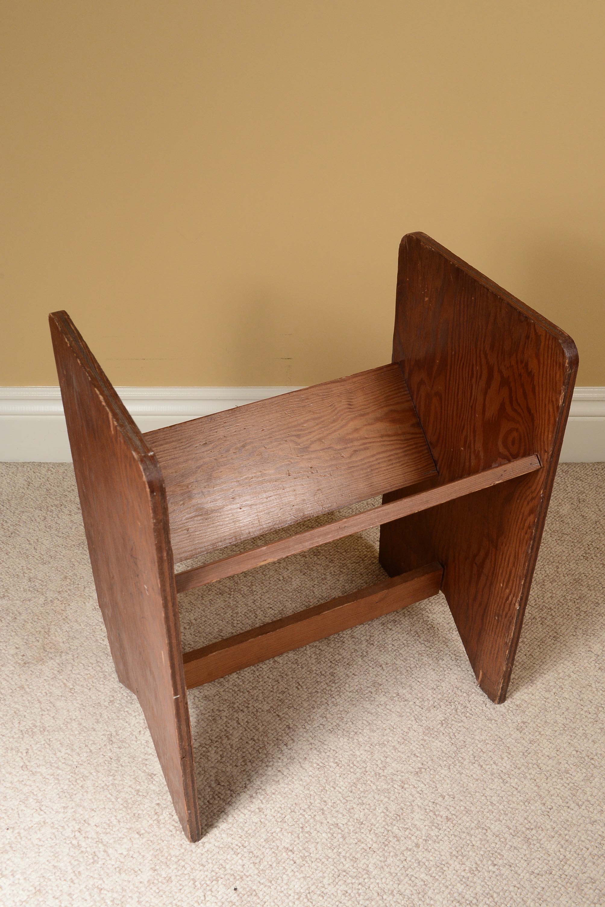 Vintage DarkStained Pine Magazine Rack EBTH