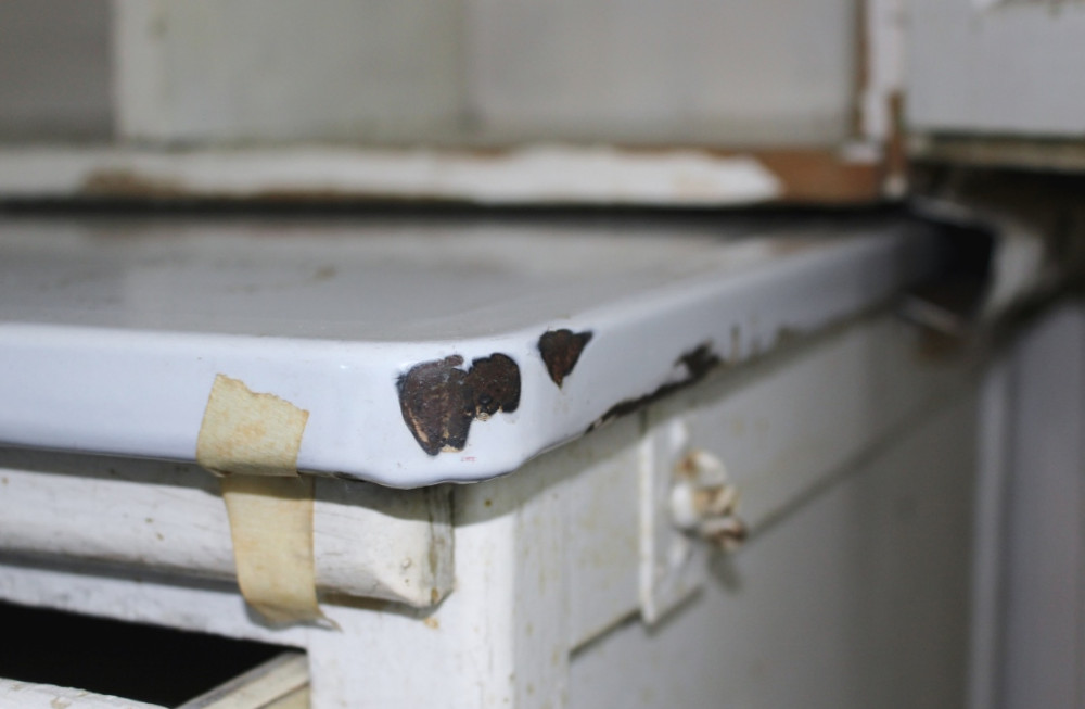 Vintage Hoosier Cabinet | EBTH