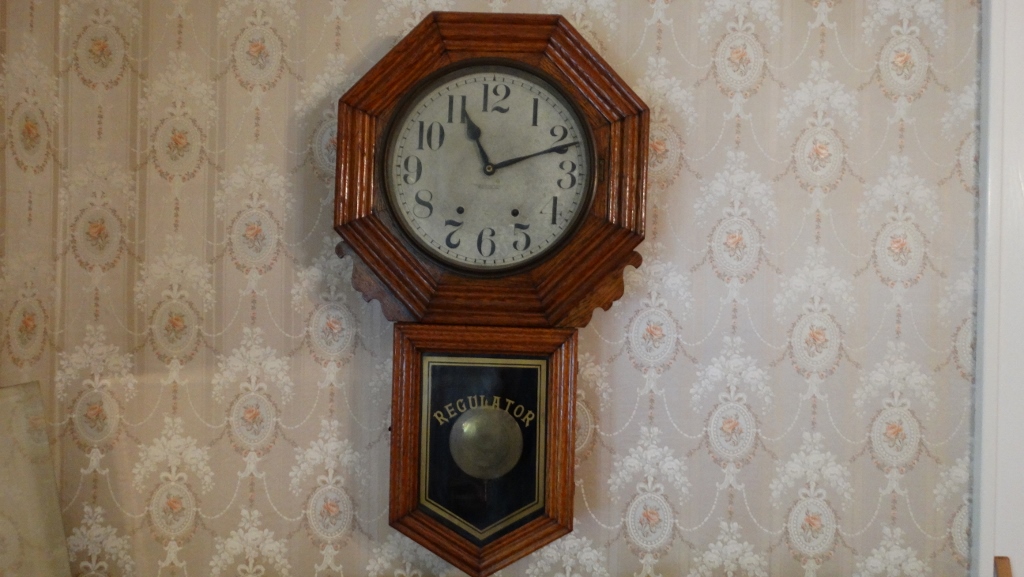 Antique New Haven Clock Co. Oak Regulator Clock EBTH