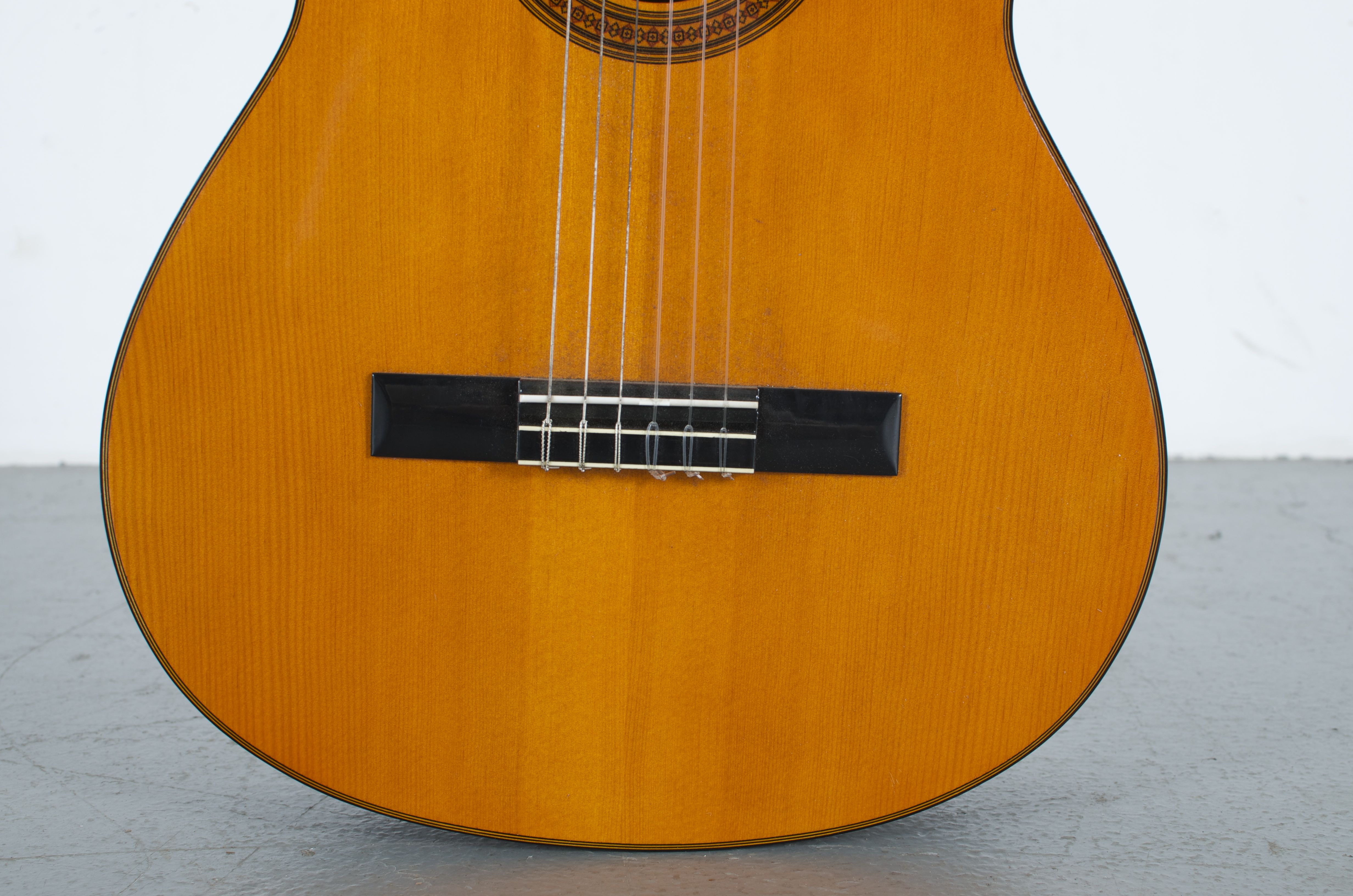 Eterna Yamaha EC15 Classic Acoustic Guitar and Extras EBTH