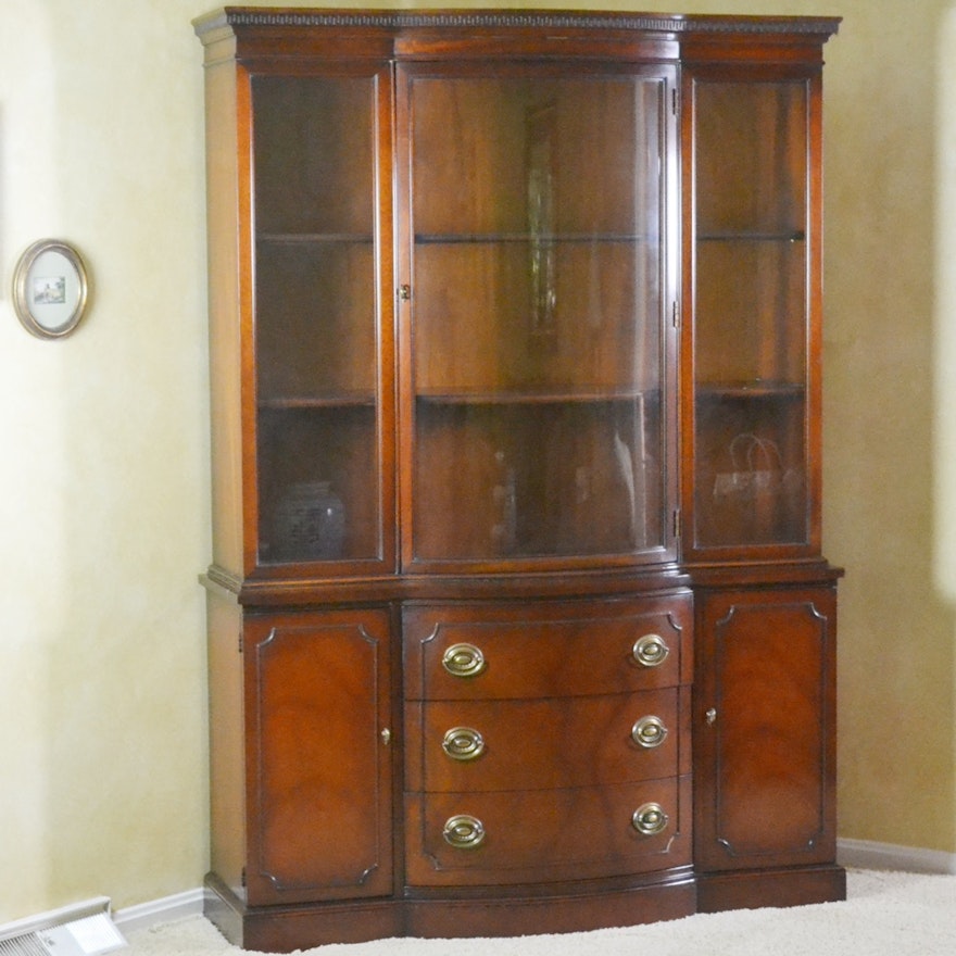 Drexel Duncan Phyfe Style Bow Front China Cabinet Ebth