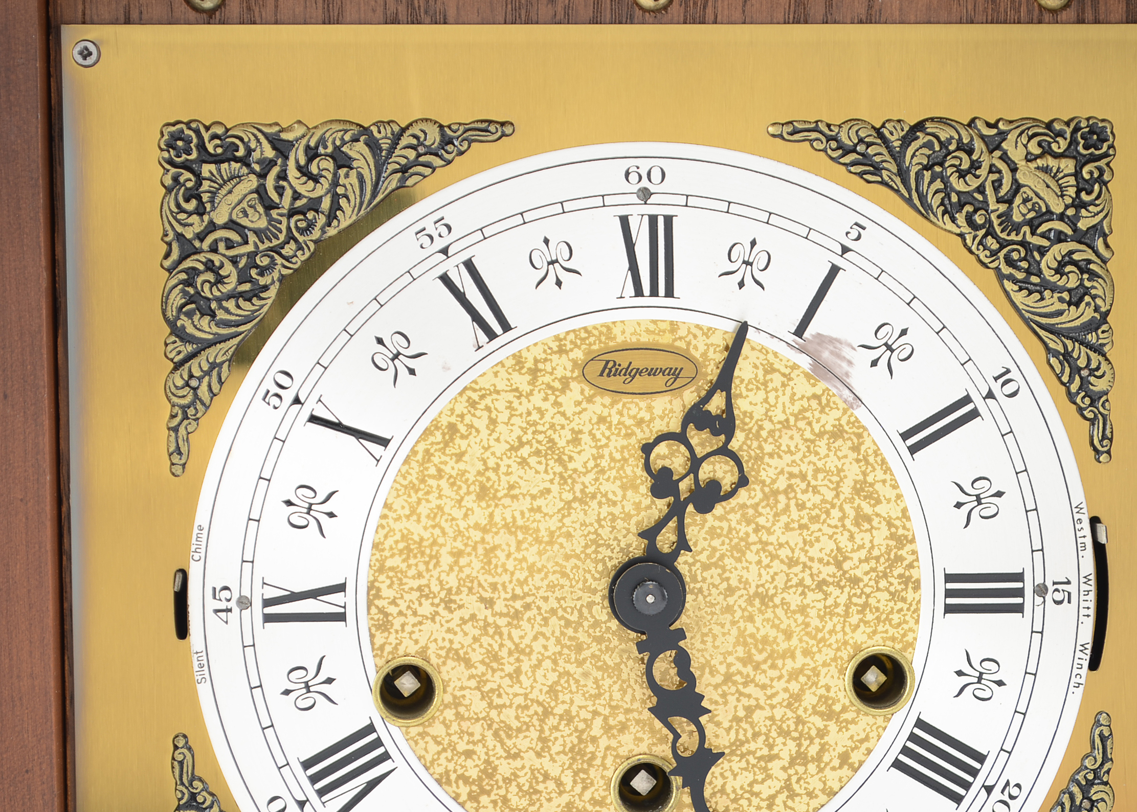 Howard Miller Graham Bracket 612437 Keywound Mantel Clock EBTH