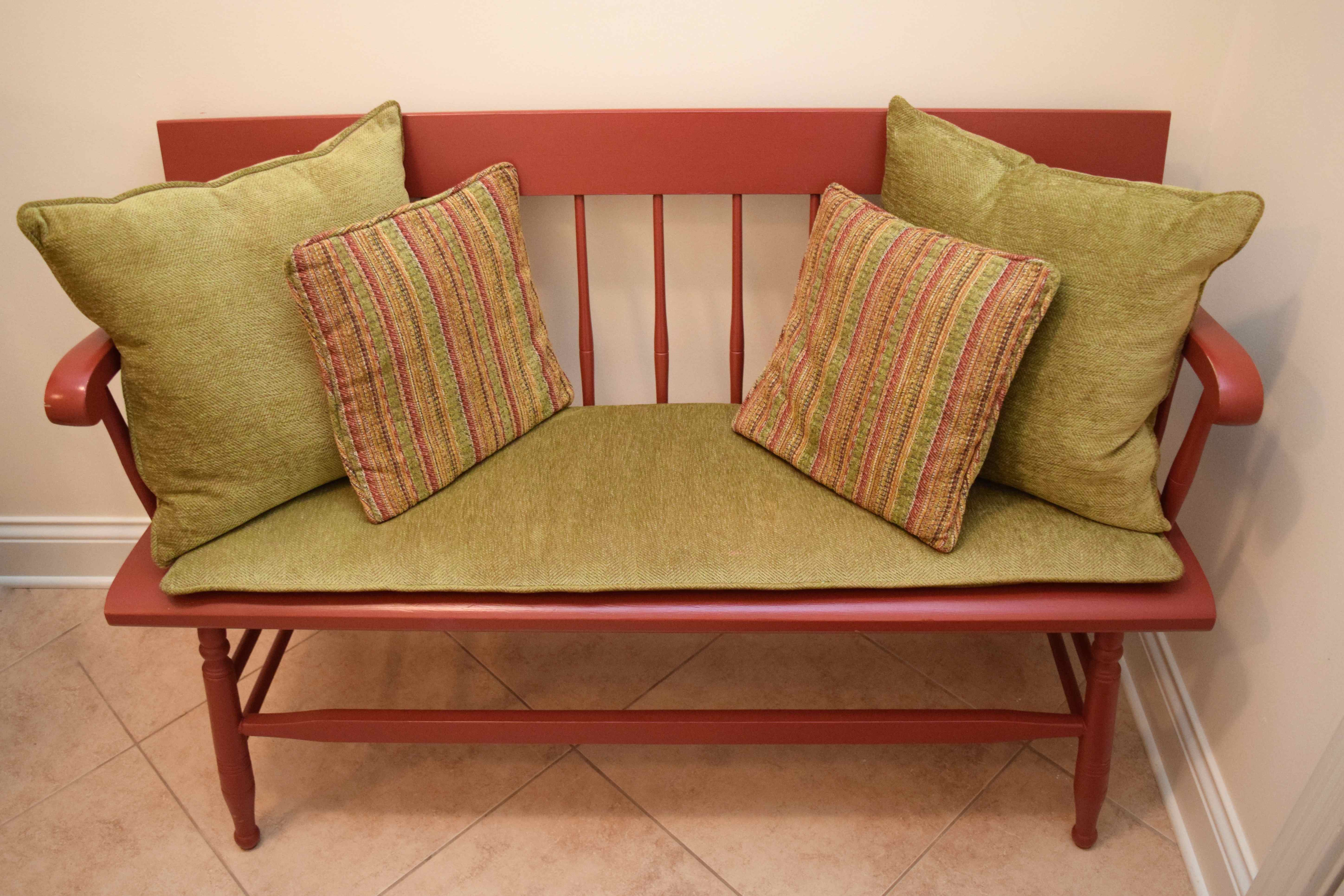 Vintage HandPainted Deacon's Bench with Cushions EBTH