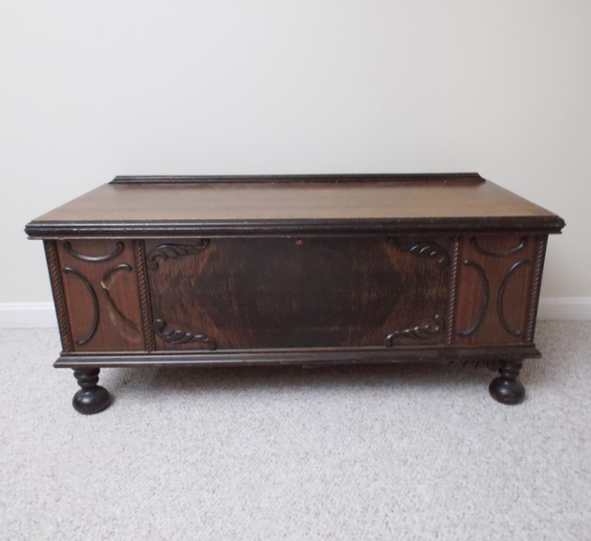 Tennessee Red Cedar and Novelty Company Cedar Chest EBTH