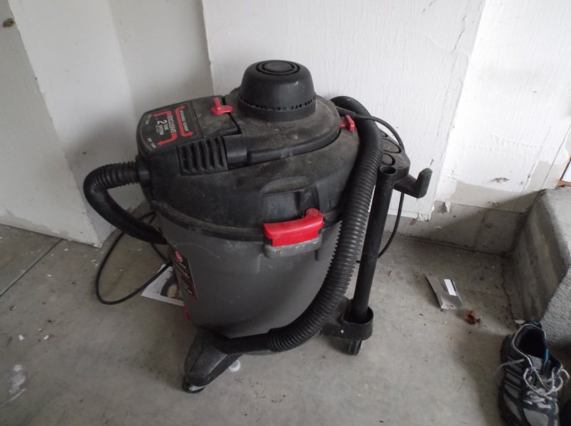 Hoover 12.5 Gallon Wet Dry Vac EBTH