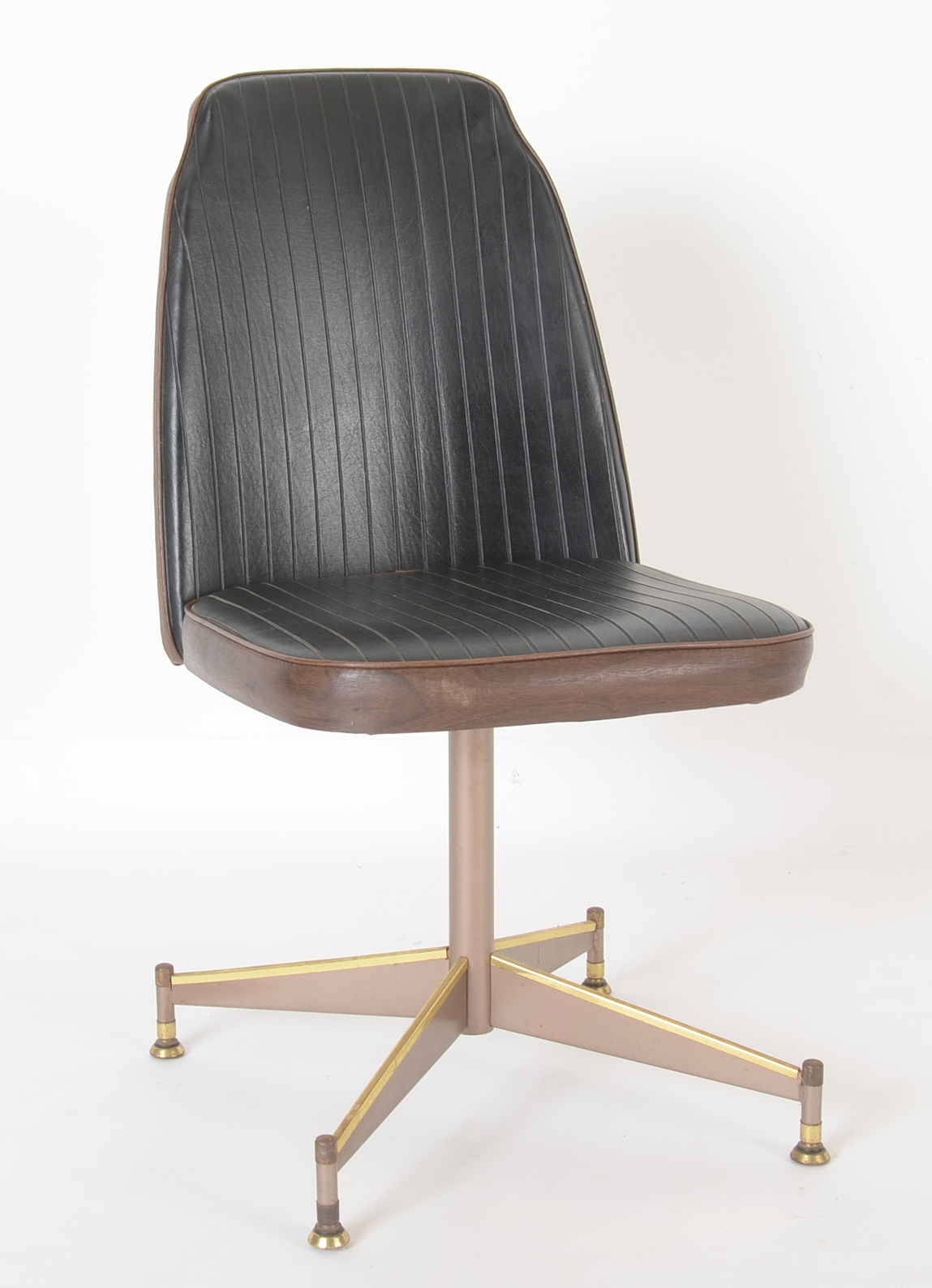 Oak Veneer Dining Table and Chairs by Brody Seating Company EBTH