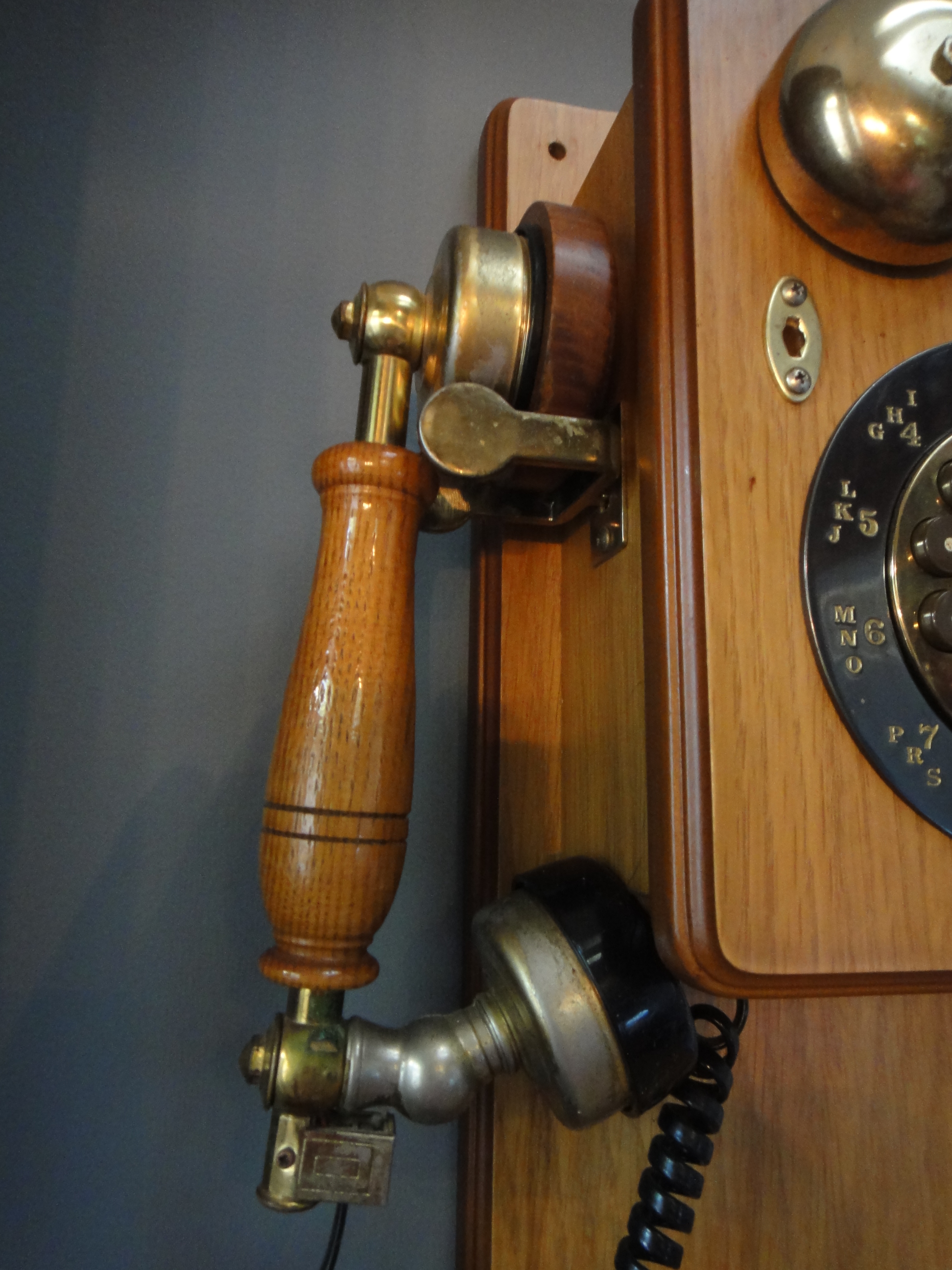 Vintage RetroReplica Antique Hand Crank Wall Phone EBTH