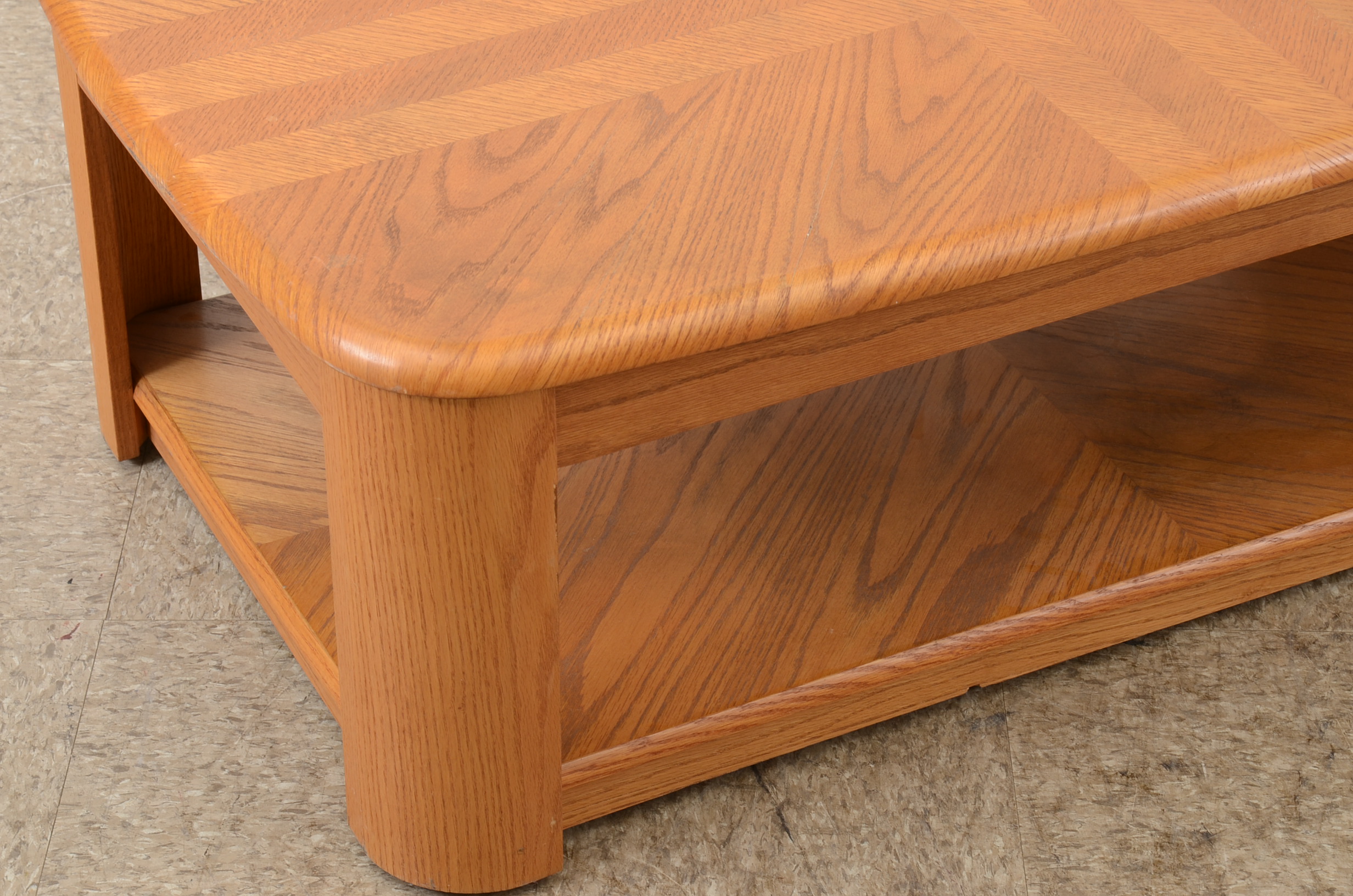 Contemporary Light Oak Veneer Coffee Table EBTH