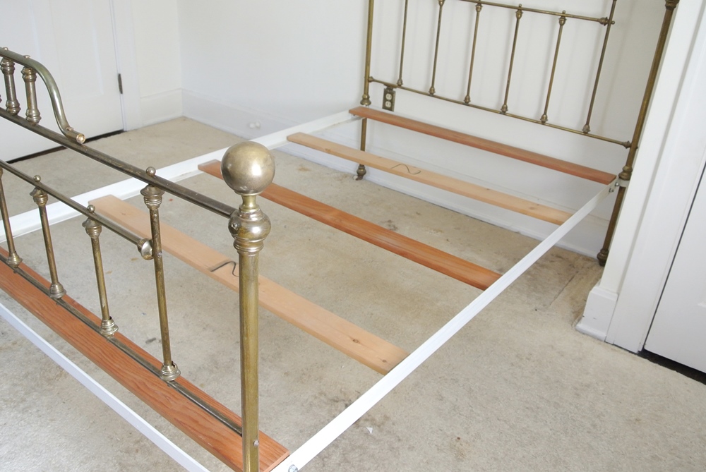 Victorian Twin Brass Bed EBTH