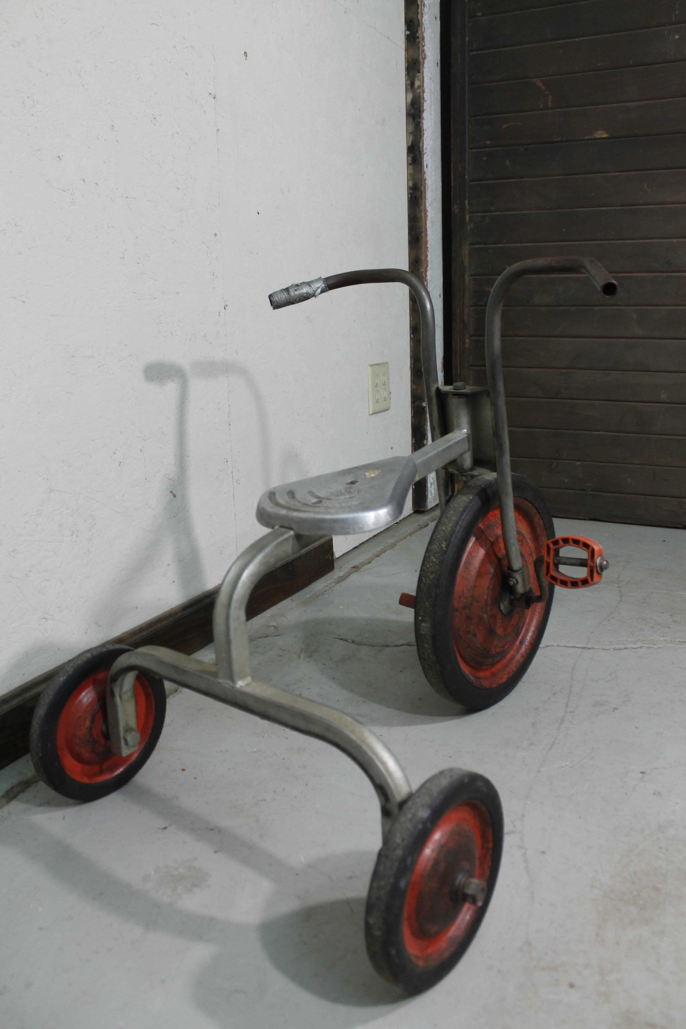 Vintage Angeles Cast Aluminum Tricycle EBTH