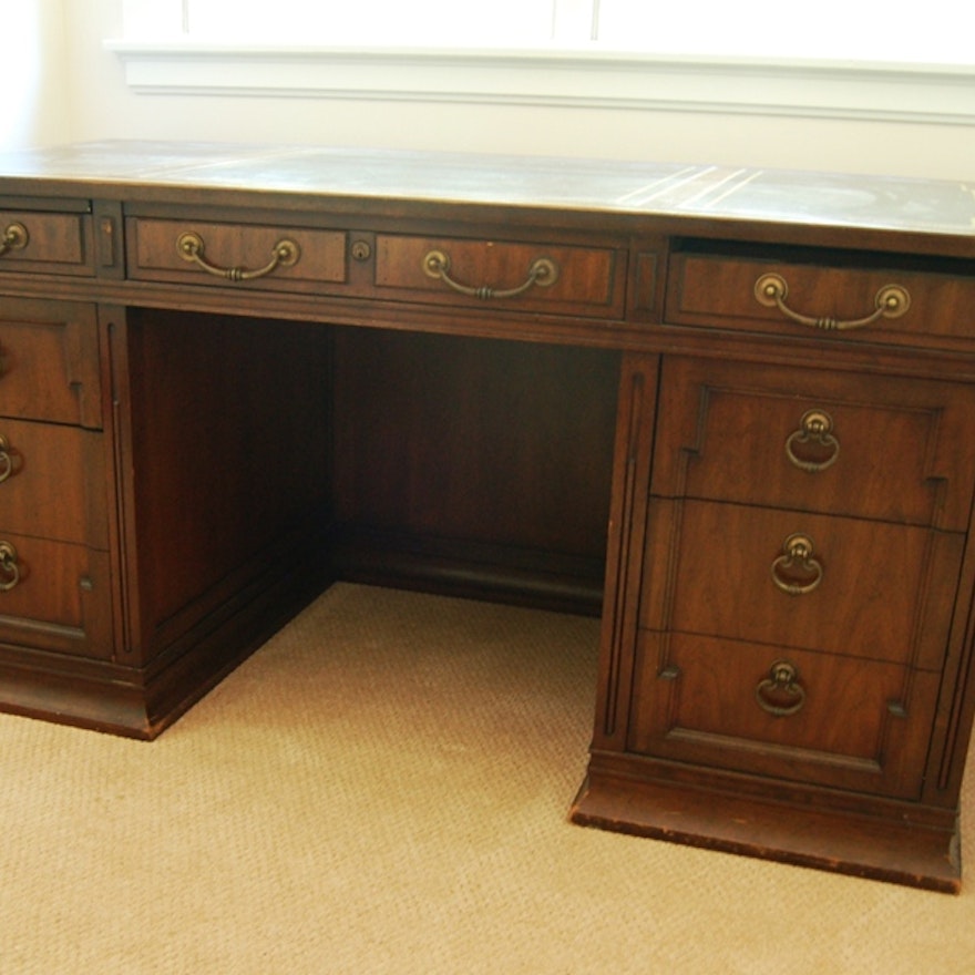 Sligh Furniture Leather Top Desk Ebth
