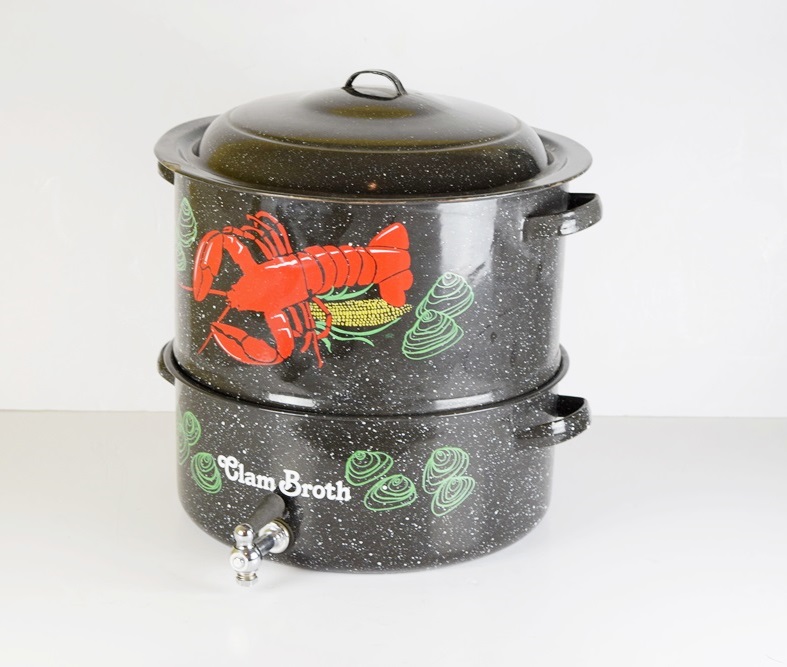 A Vintage Speckled Enamel Lobster Pot or Clam Steamer EBTH
