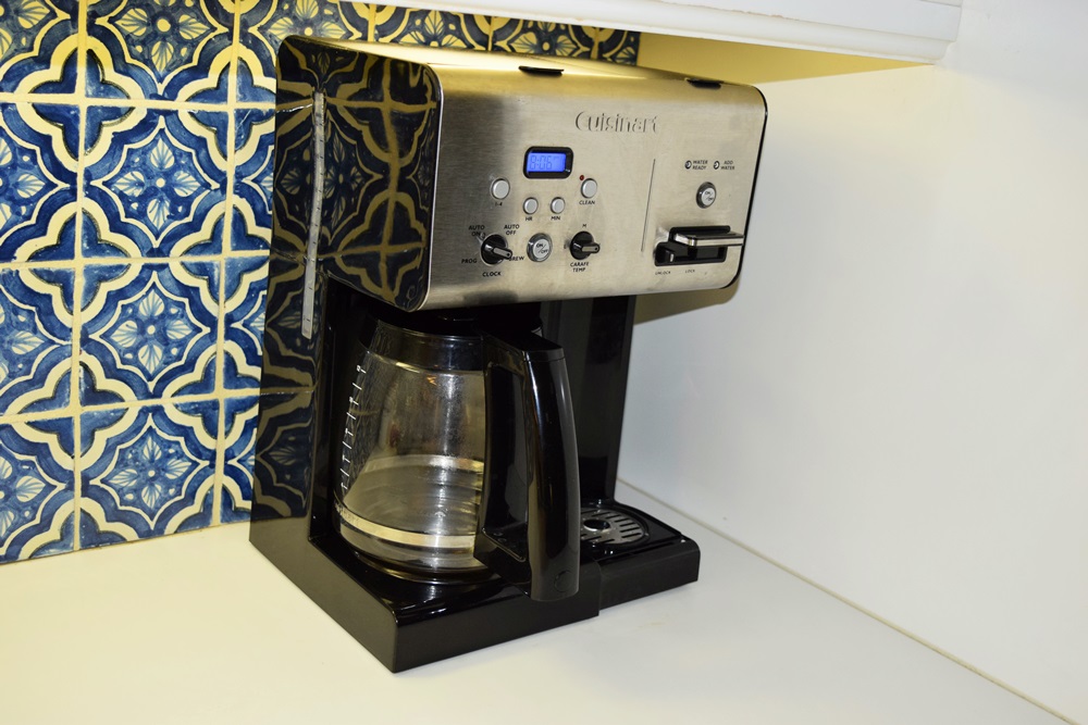 A Newer Model Cuisinart Coffee Maker & Hot Water Dispenser EBTH