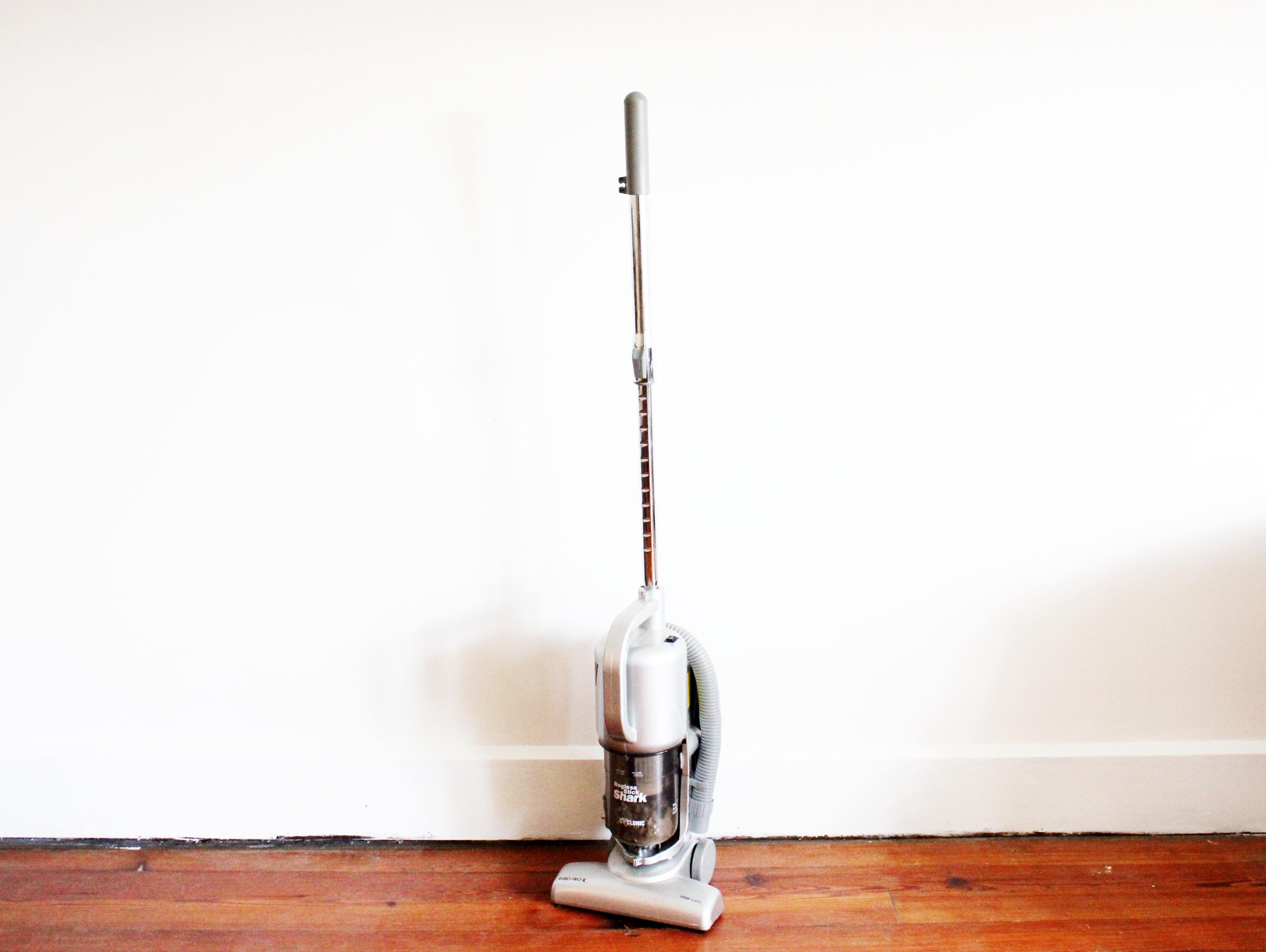Shark Bagless Stick EuroPro Vacuum Cleaner EBTH