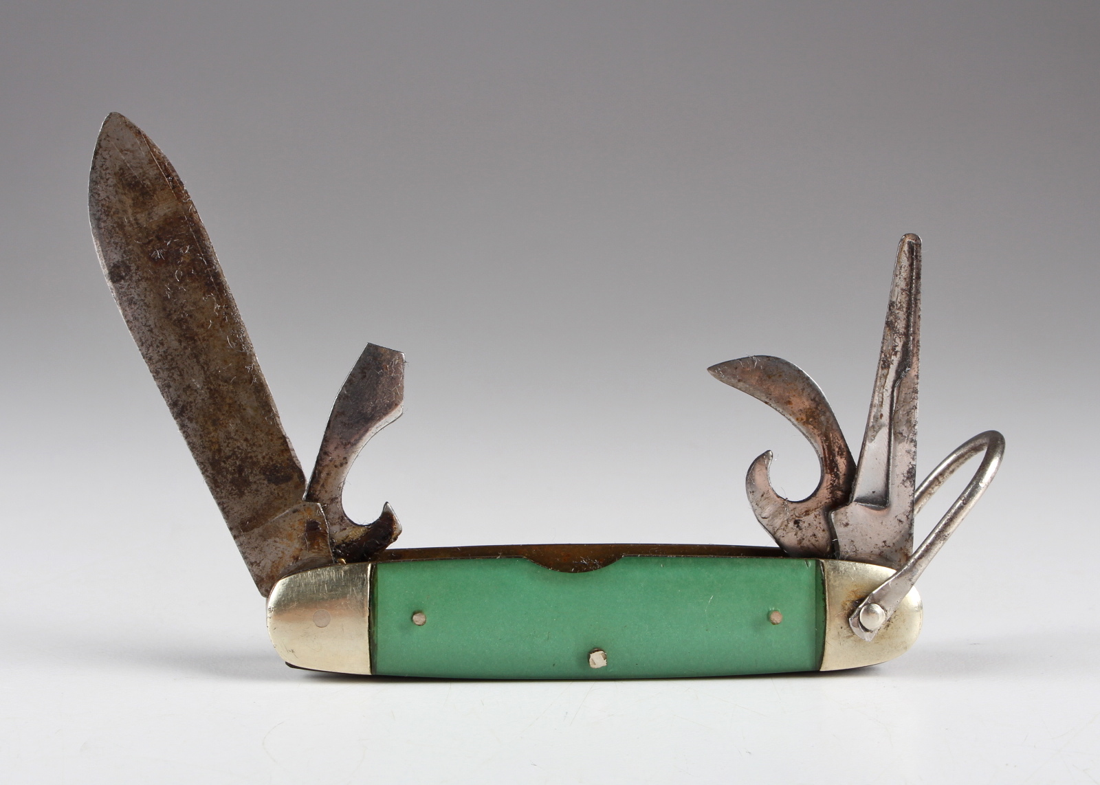 A Vintage Girl Scout Knife EBTH