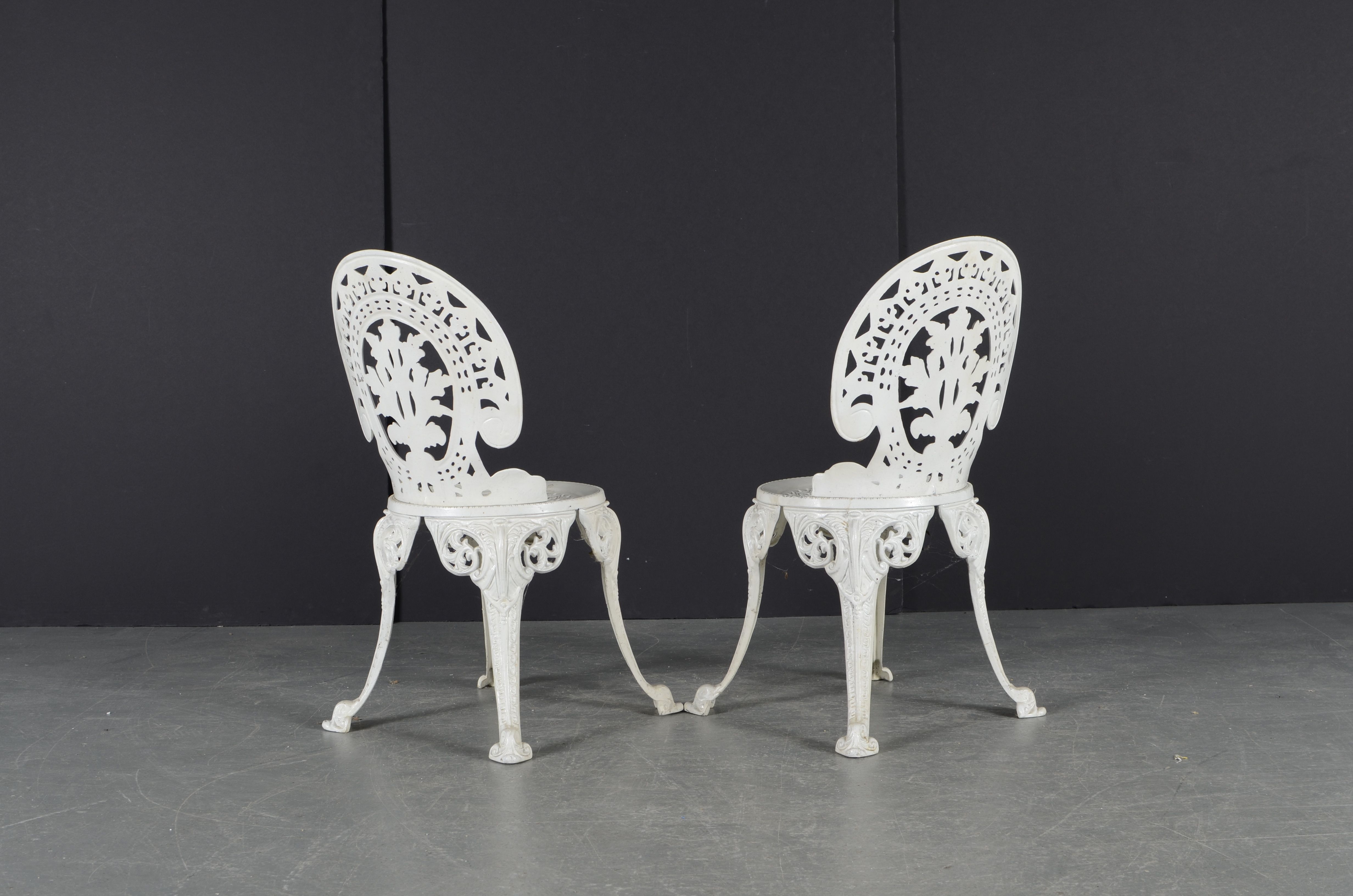 White Cast Iron Patio Furniture Set EBTH