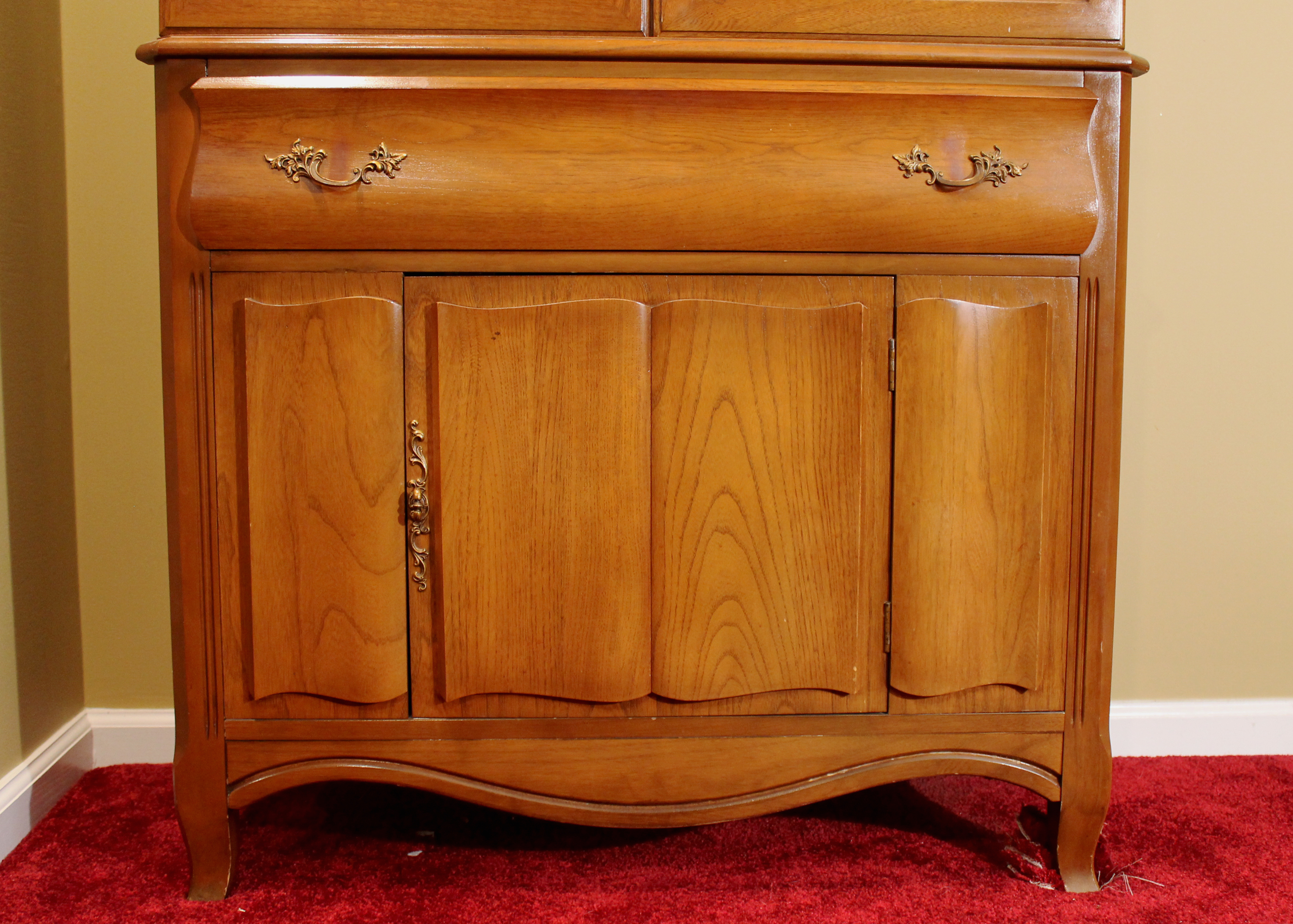 Mid Century Huntley Furniture Maple Lighted China EBTH