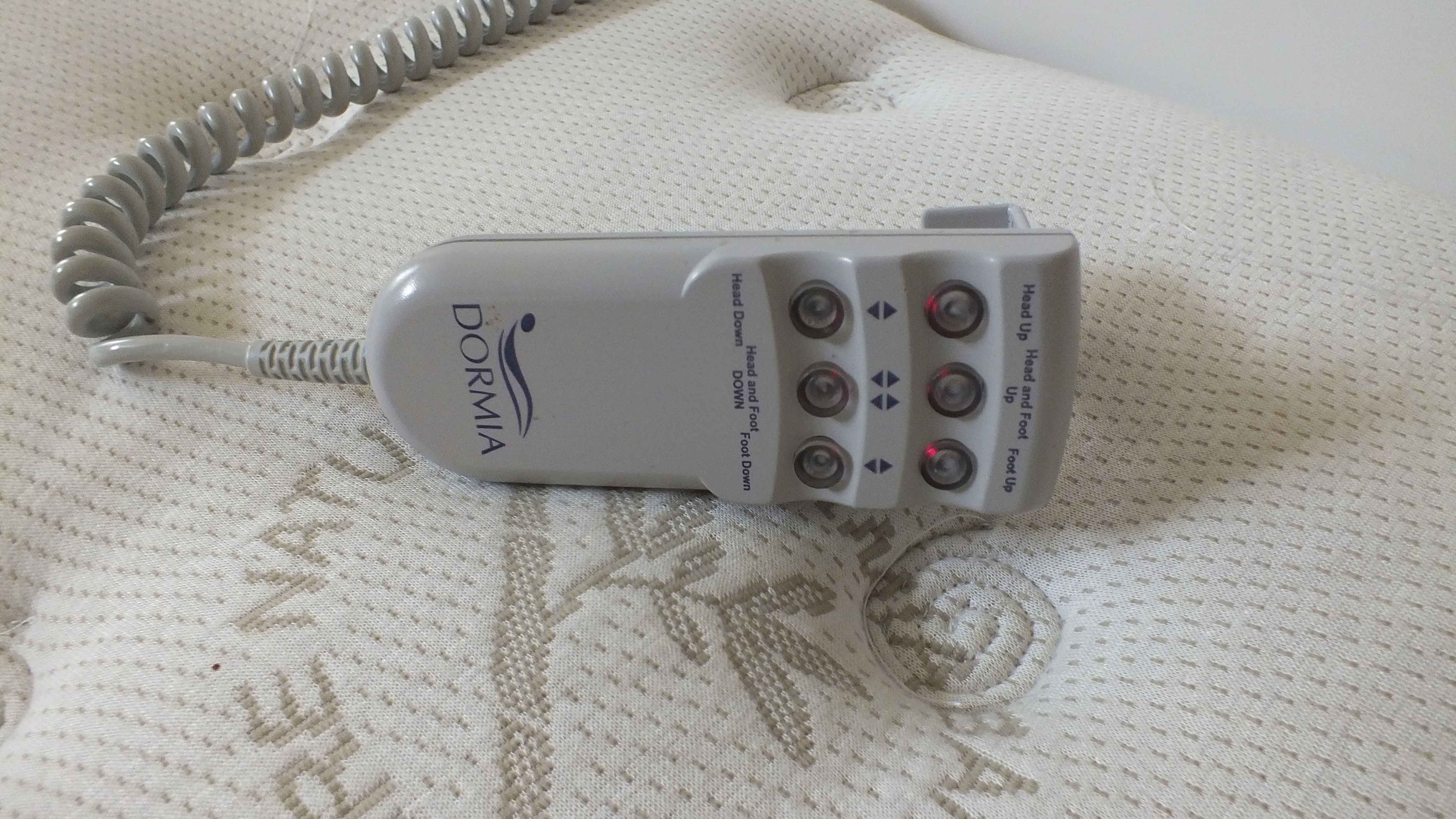 Legett Platt Adjustable King Size Bed System and Dormia Mattress EBTH