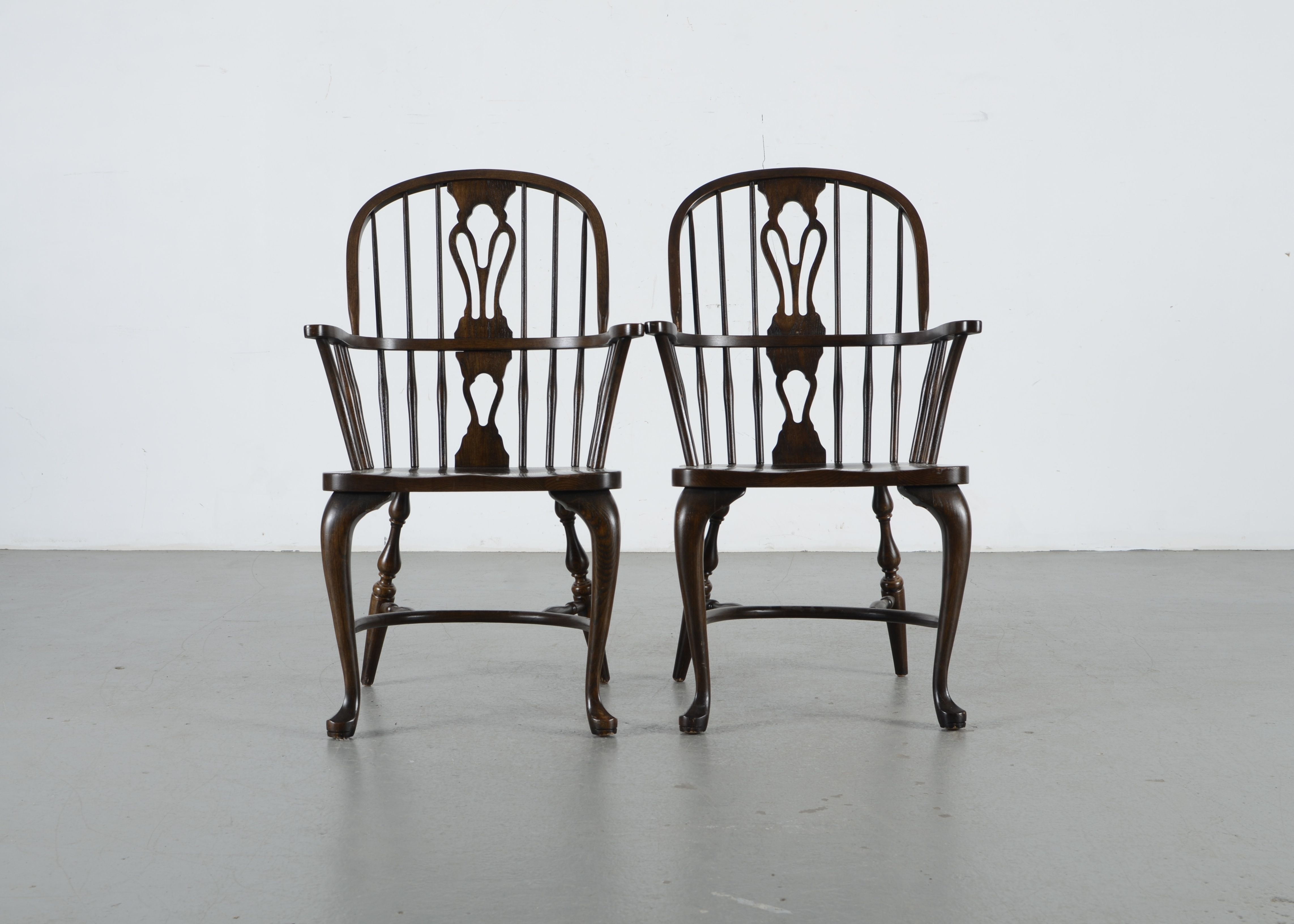 Windsor Chairs from Nichols & Stone EBTH